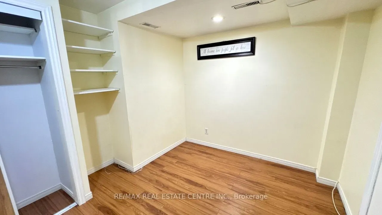 16 Nectarine Crescent