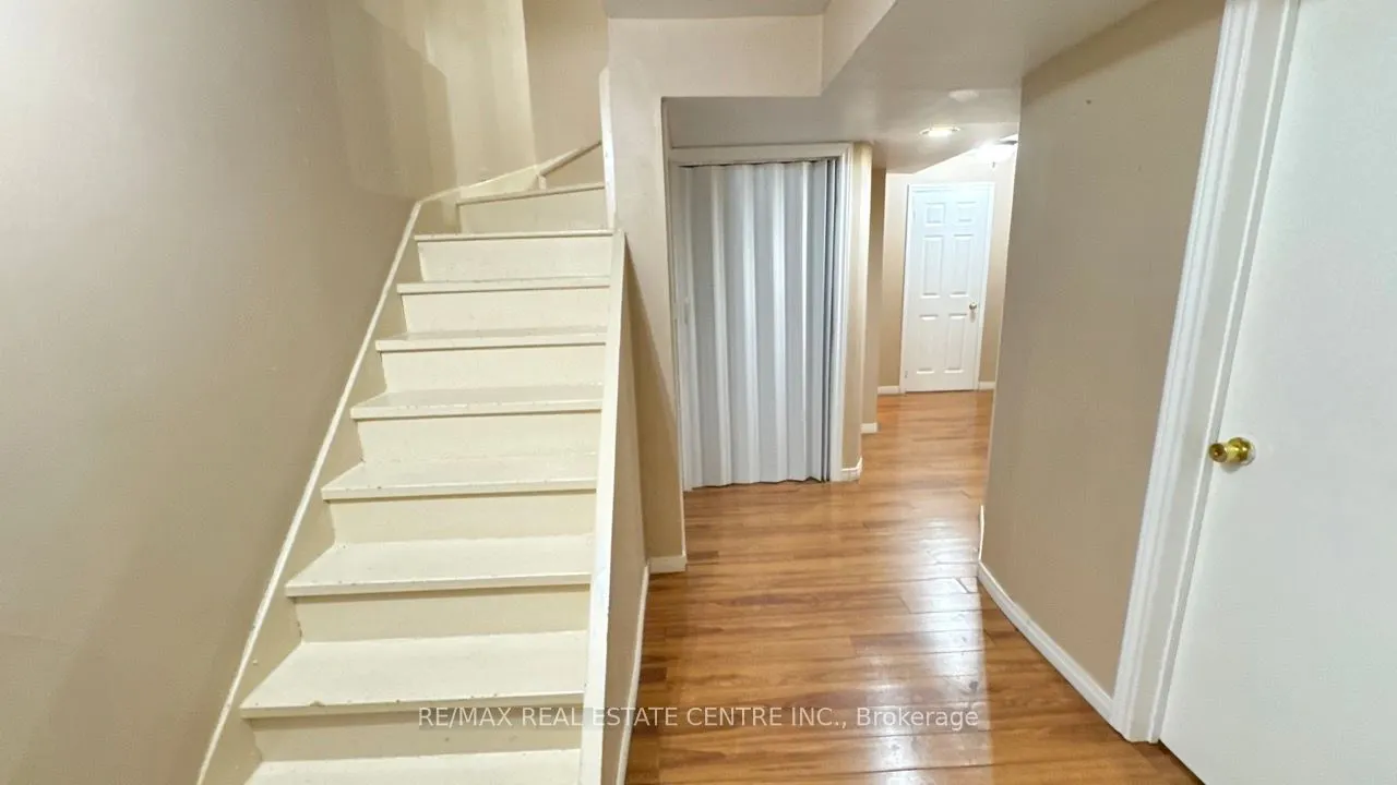 16 Nectarine Crescent