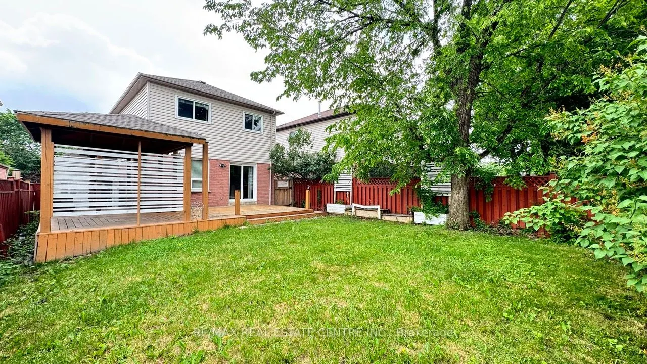 16 Nectarine Crescent
