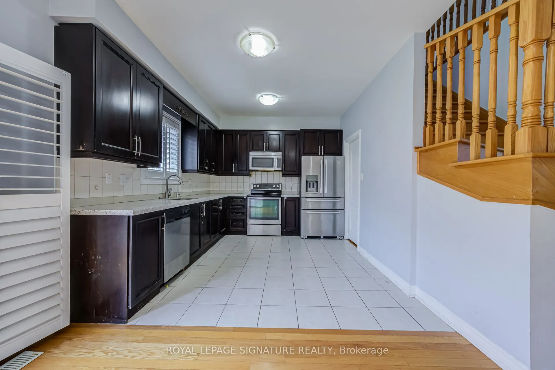 42 Daden Oaks Drive #(Upper)