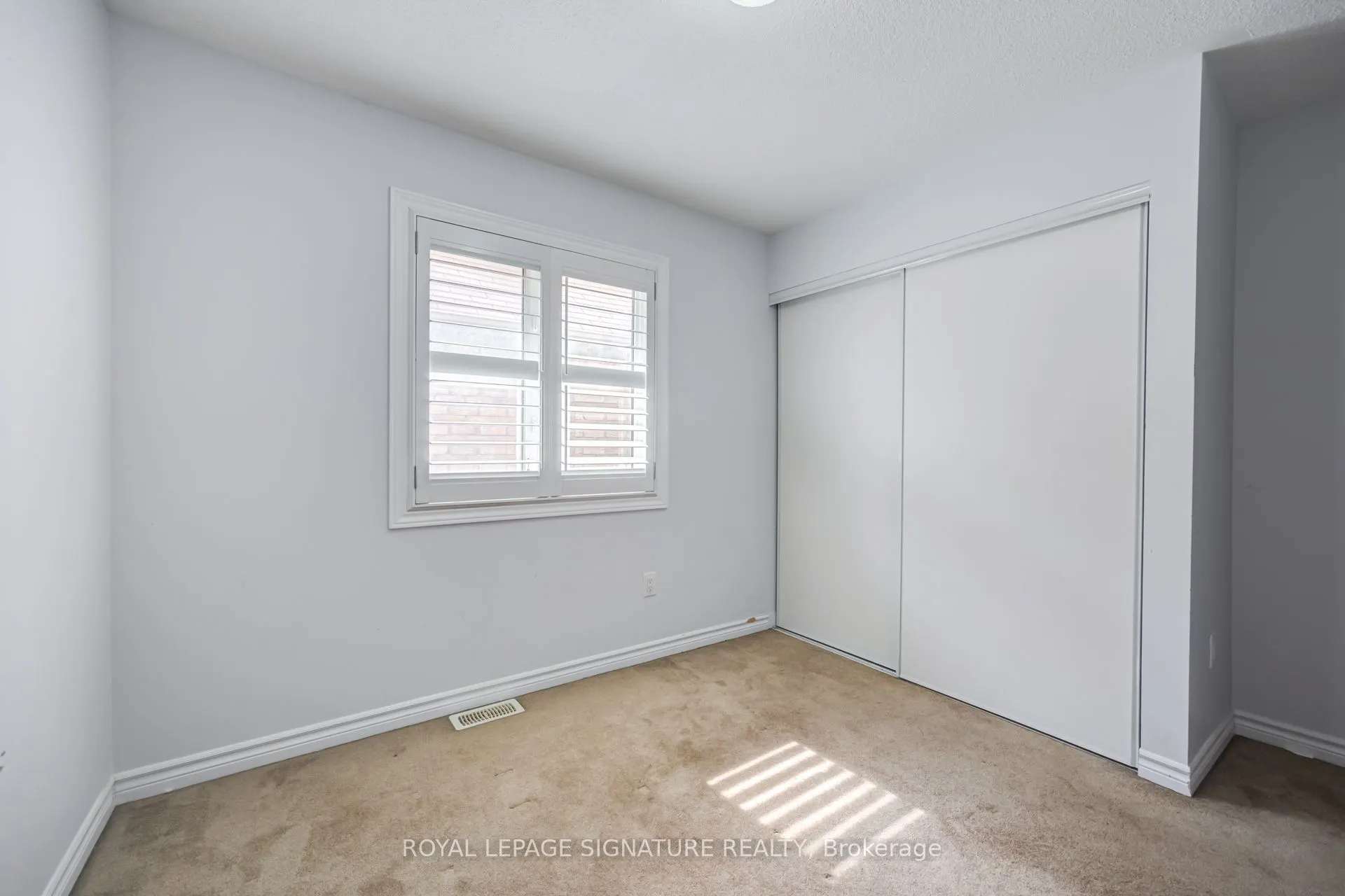 42 Daden Oaks Drive #(Upper)