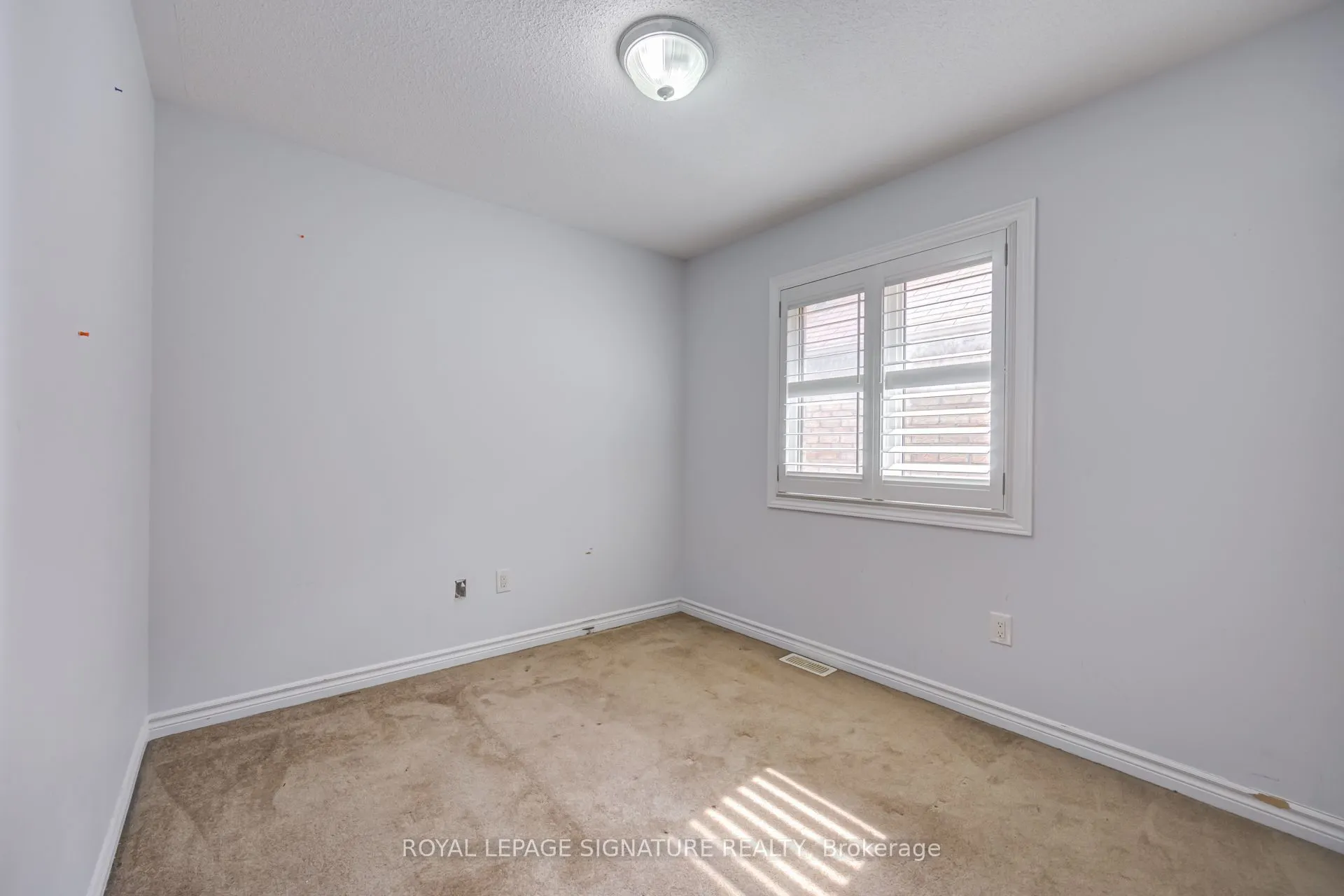 42 Daden Oaks Drive #(Upper)