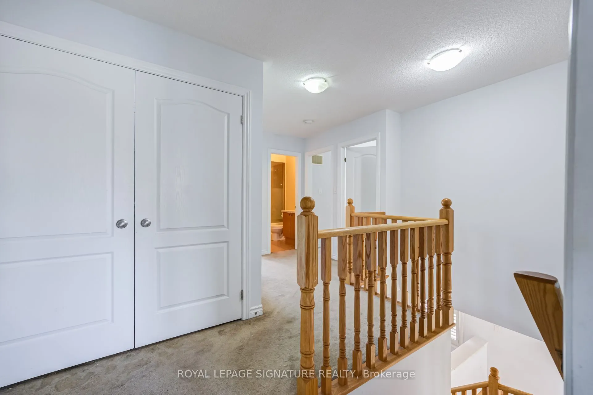 42 Daden Oaks Drive #(Upper)