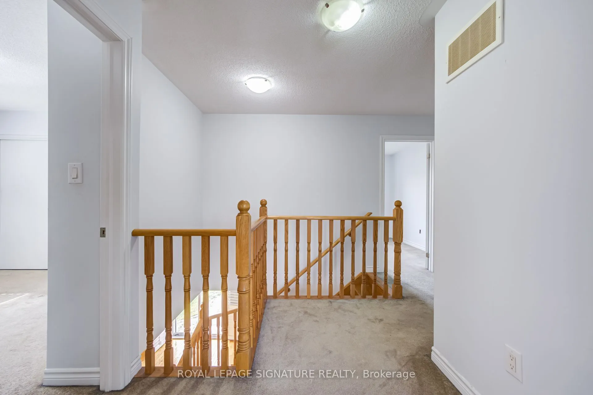 42 Daden Oaks Drive #(Upper)