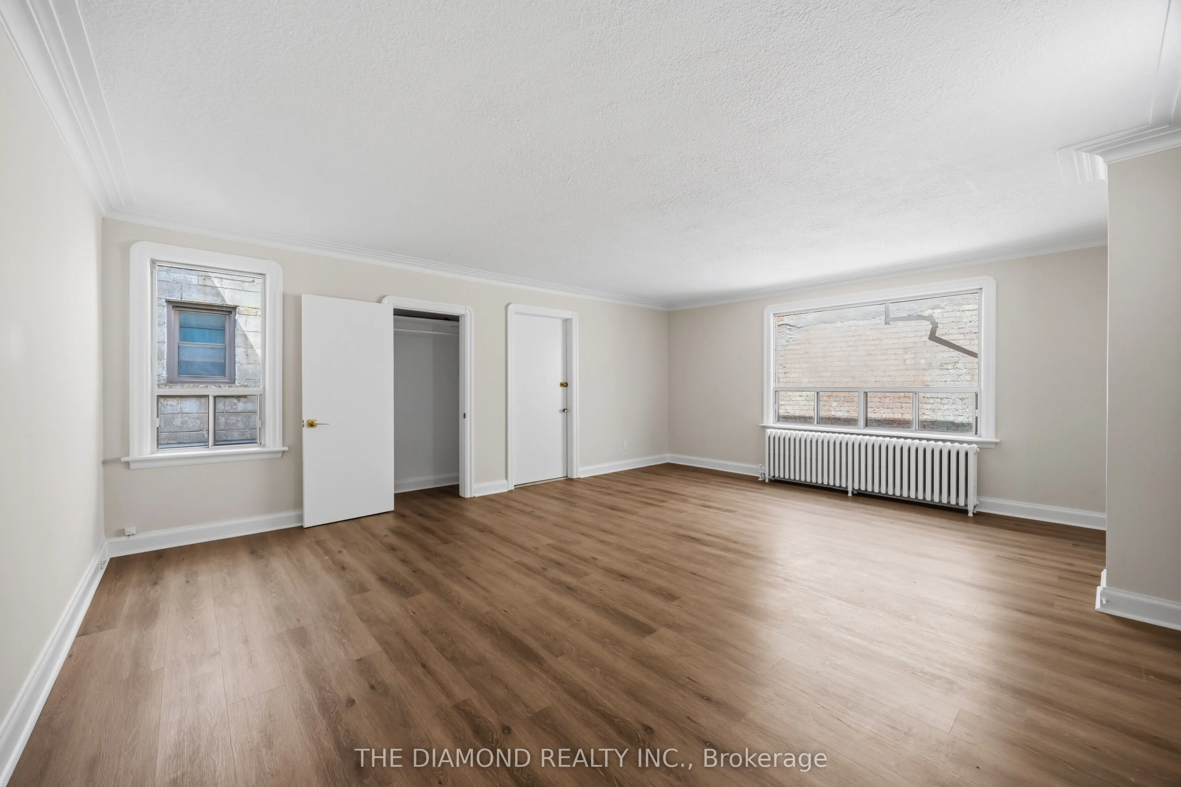 1958A Eglinton Avenue W
