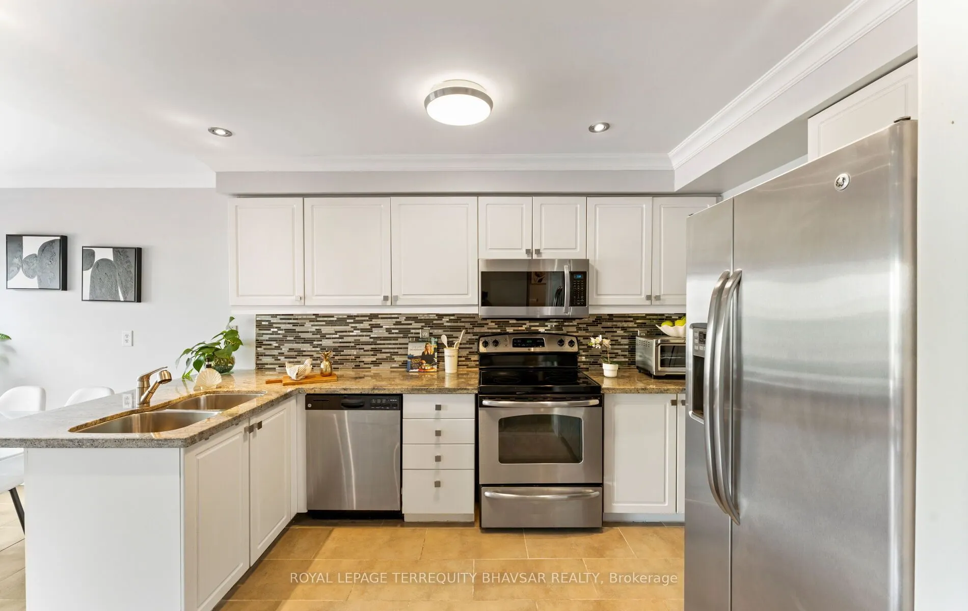 6559 Sapling Trail