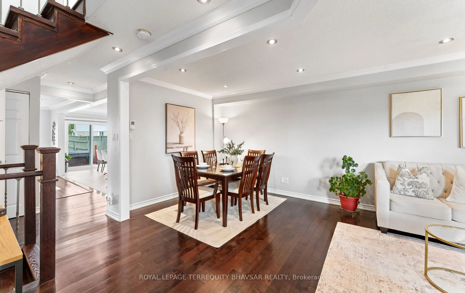 6559 Sapling Trail