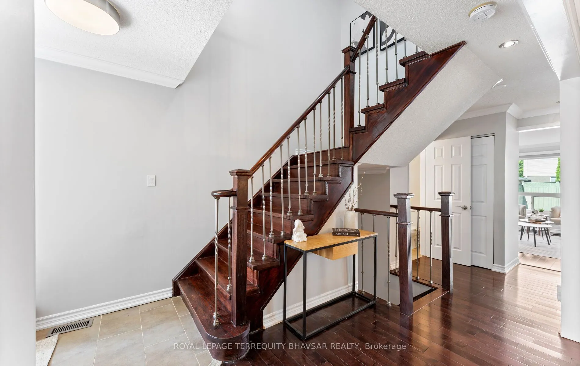 6559 Sapling Trail