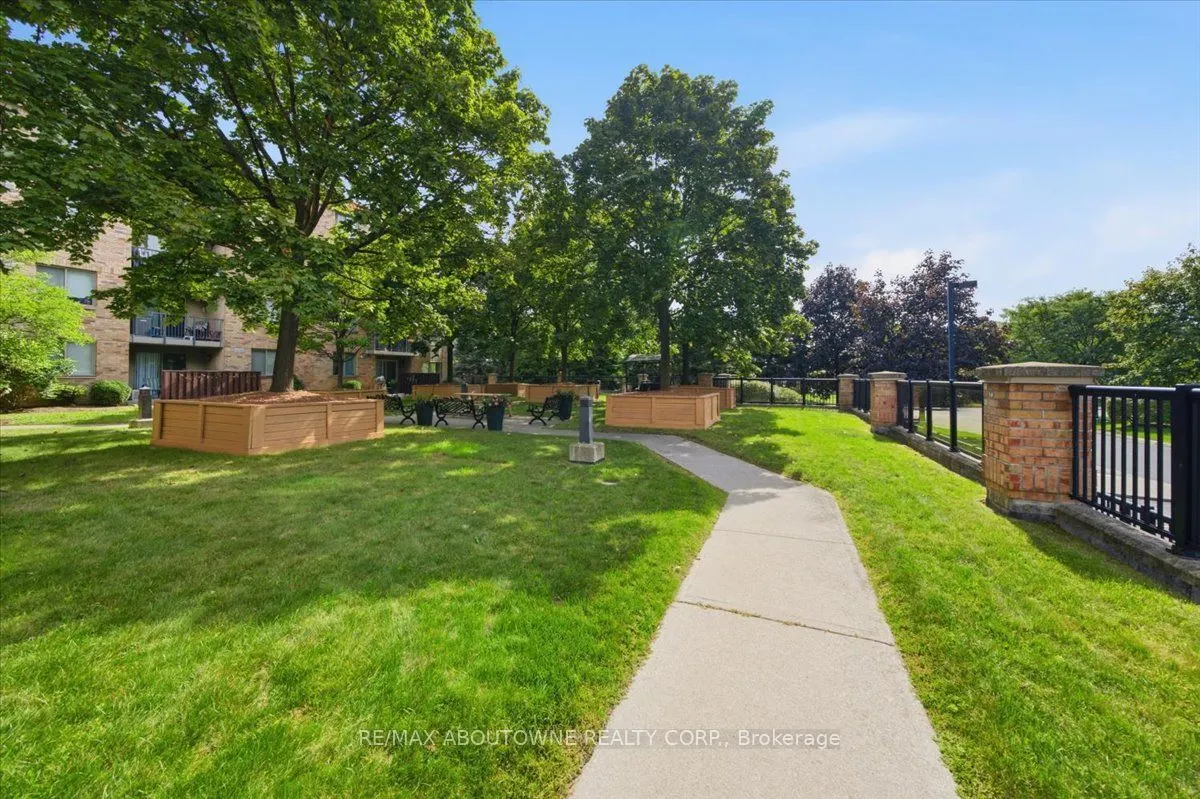 3499 Upper Middle Road #203