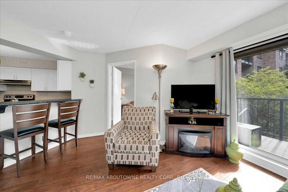 3499 Upper Middle Road #203