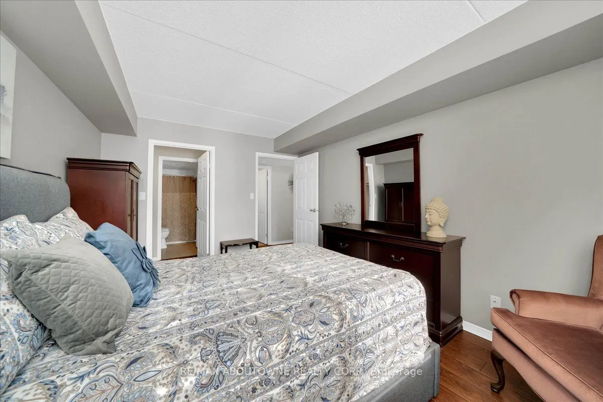 3499 Upper Middle Road #203