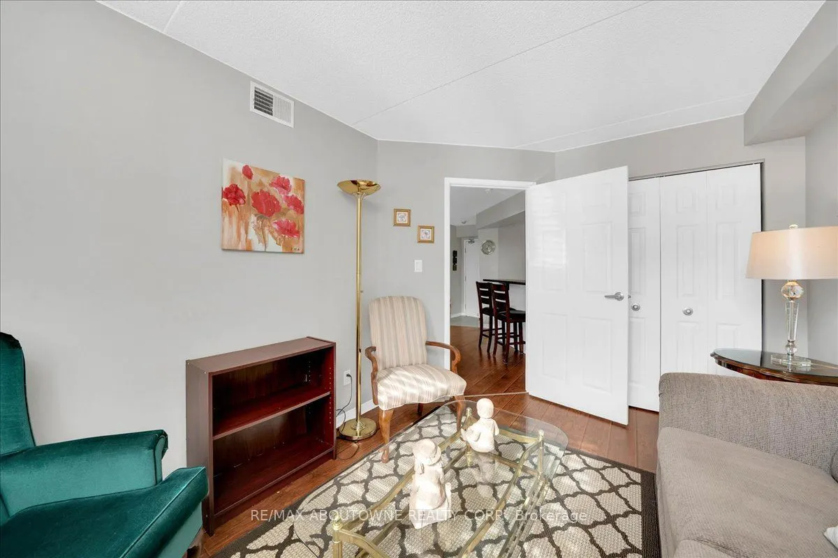 3499 Upper Middle Road #203