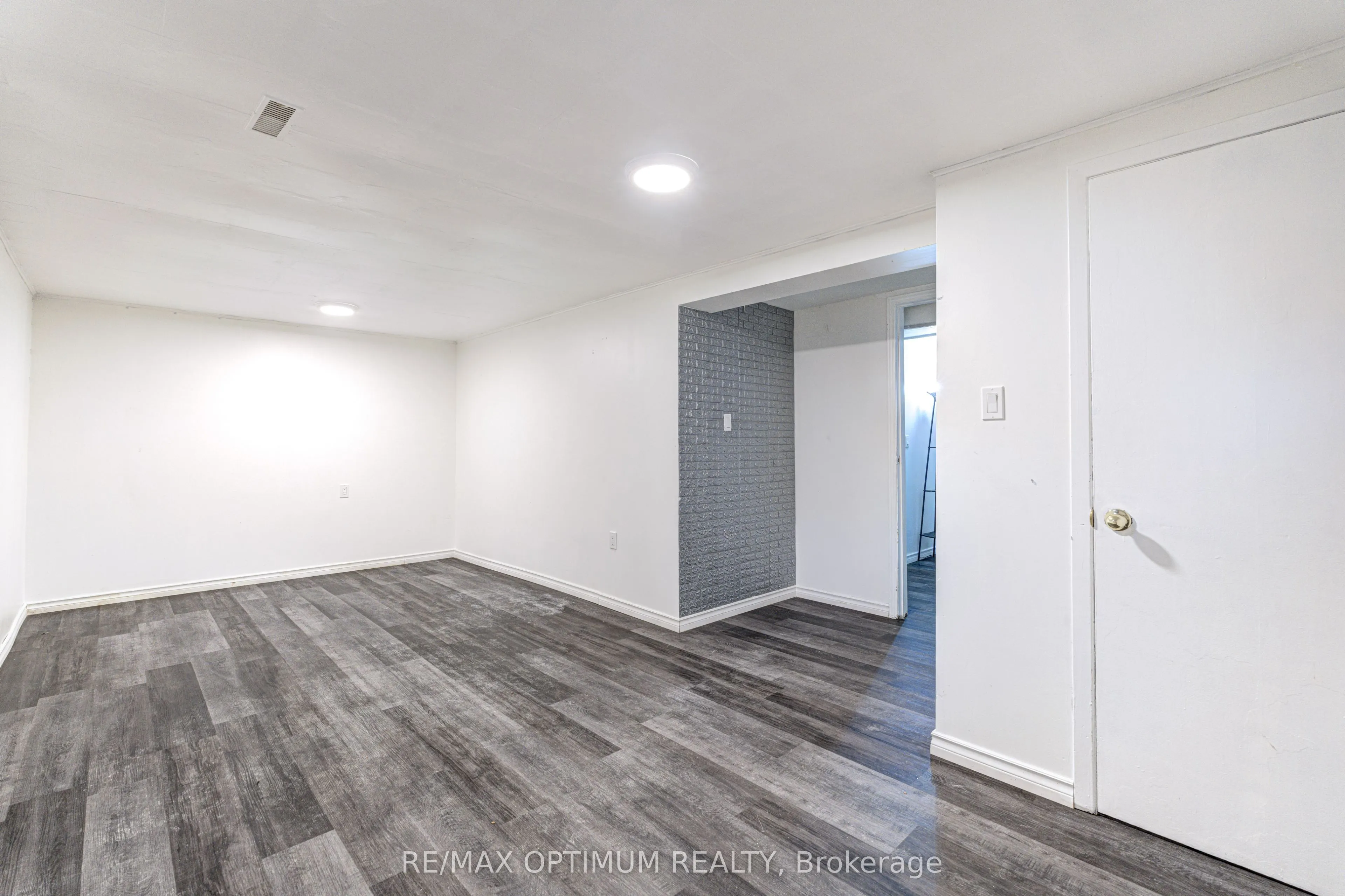 45 Hansen Road N #17