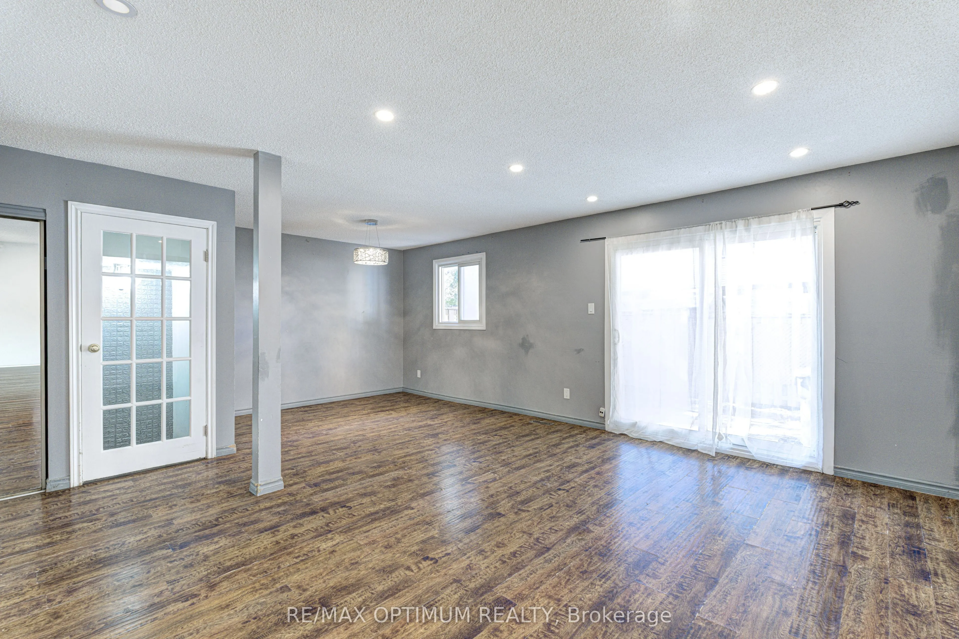 45 Hansen Road N #17
