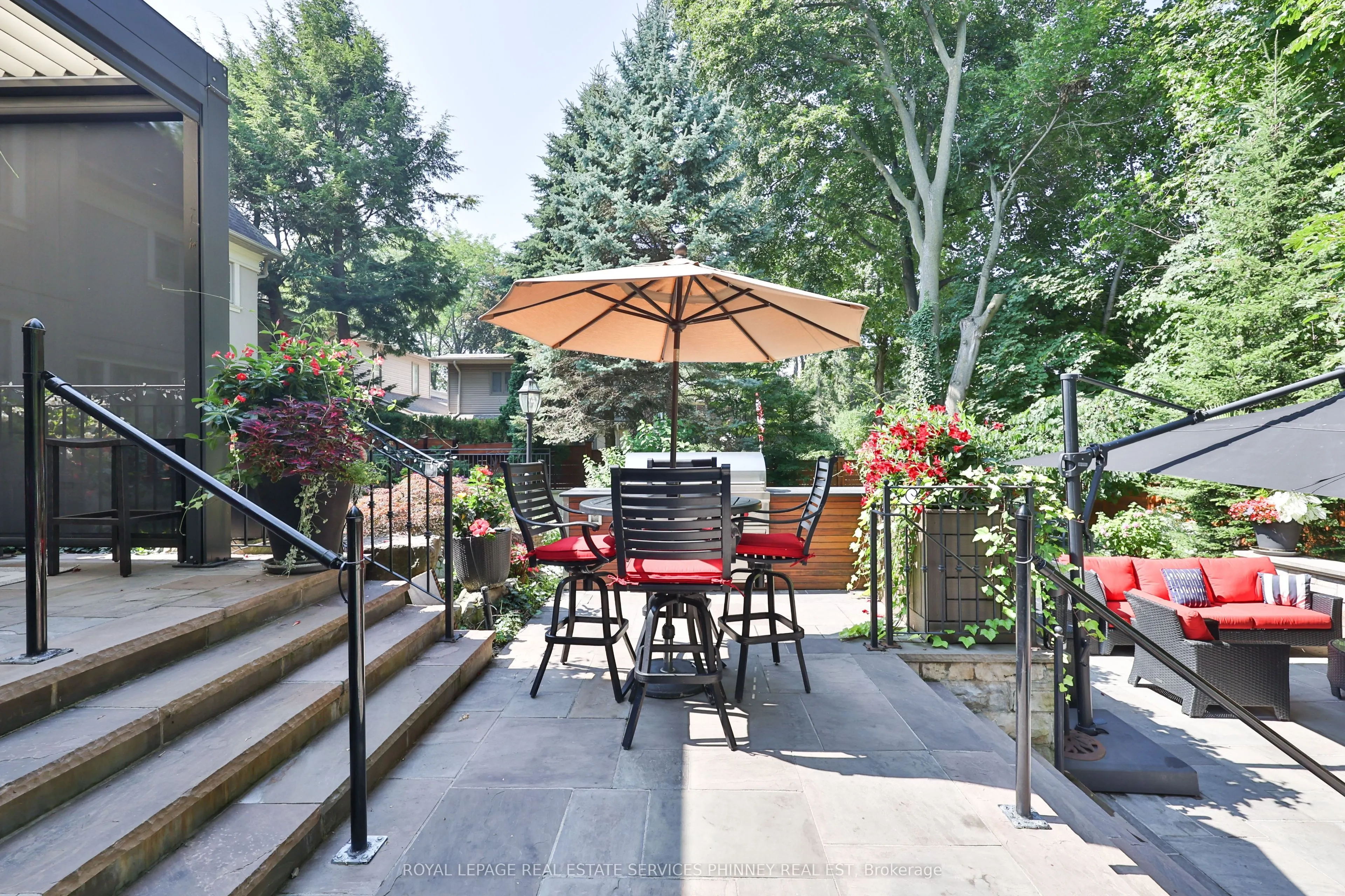 541 Arrowhead Road