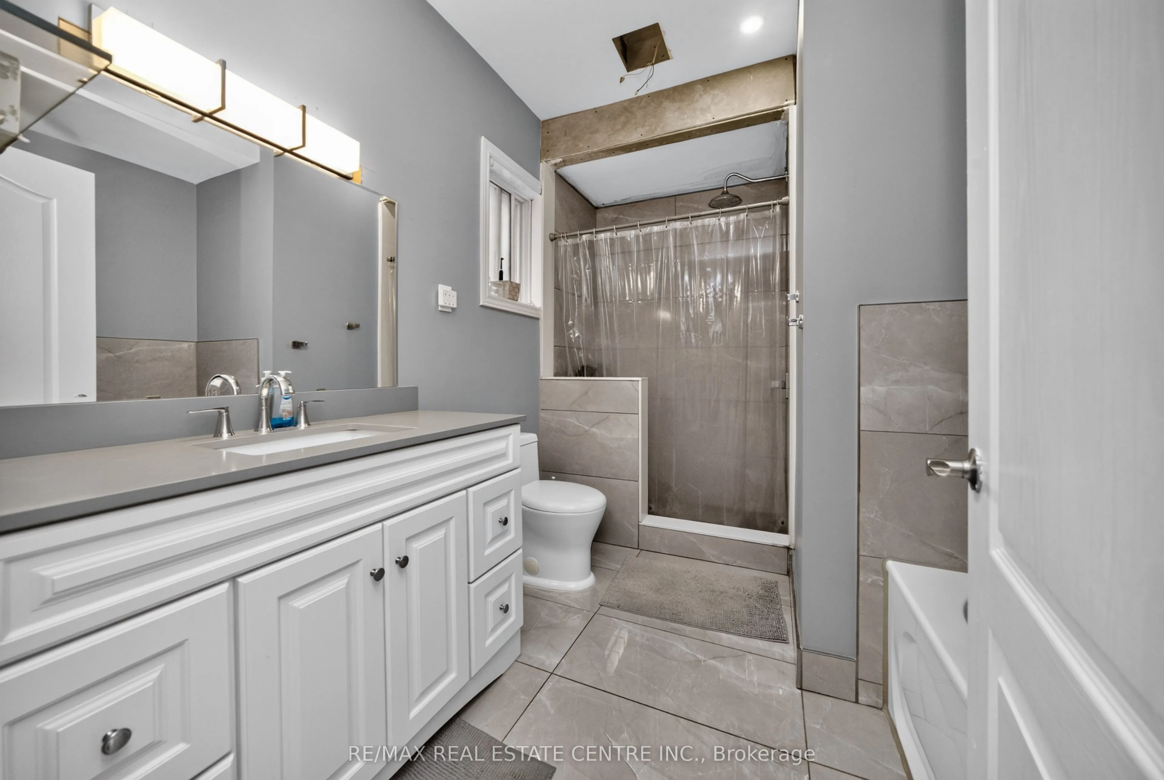 3 Twin Willow Crescent