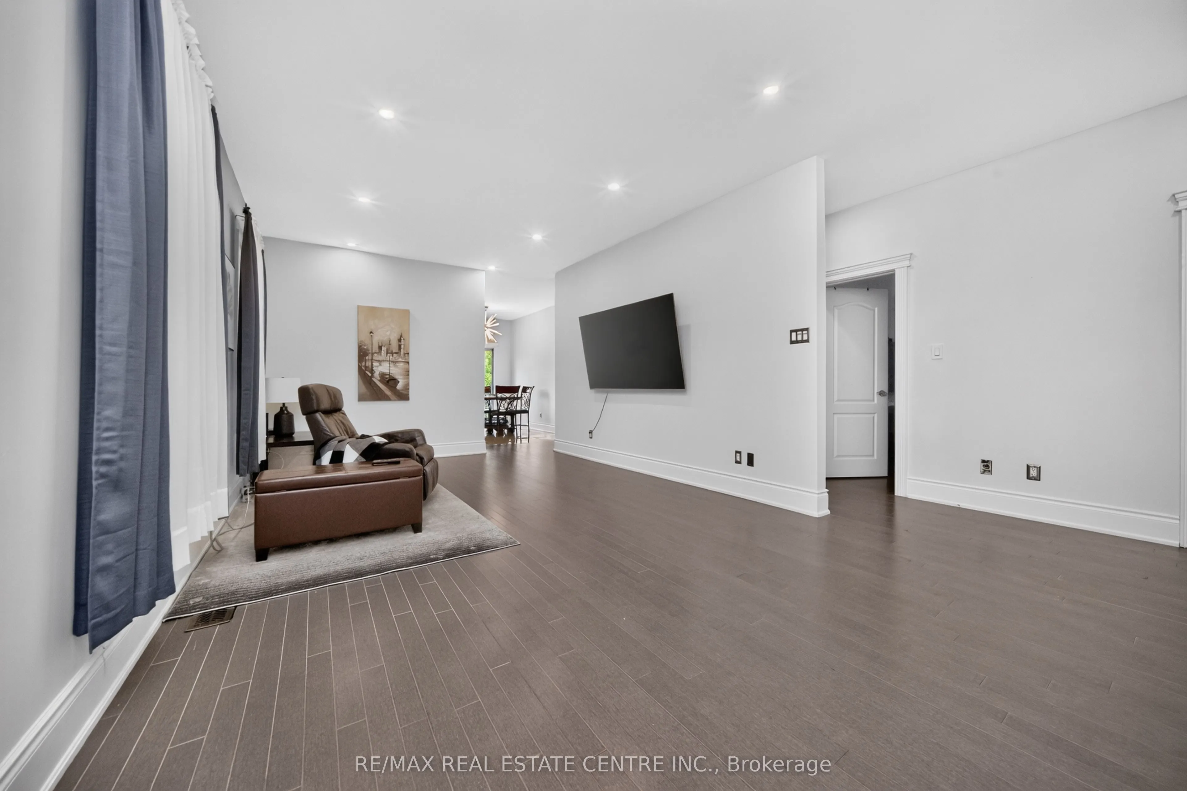 3 Twin Willow Crescent