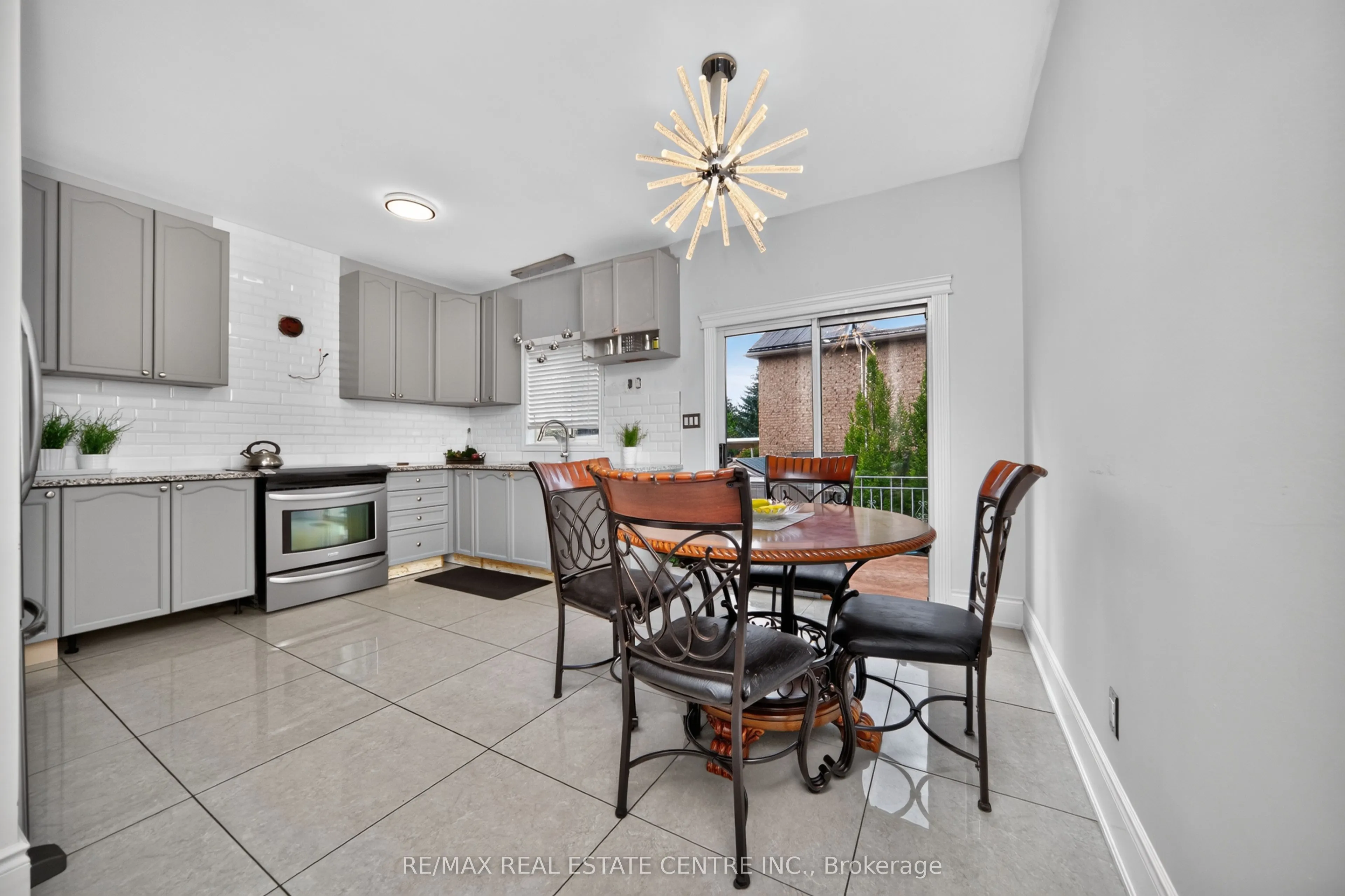 3 Twin Willow Crescent