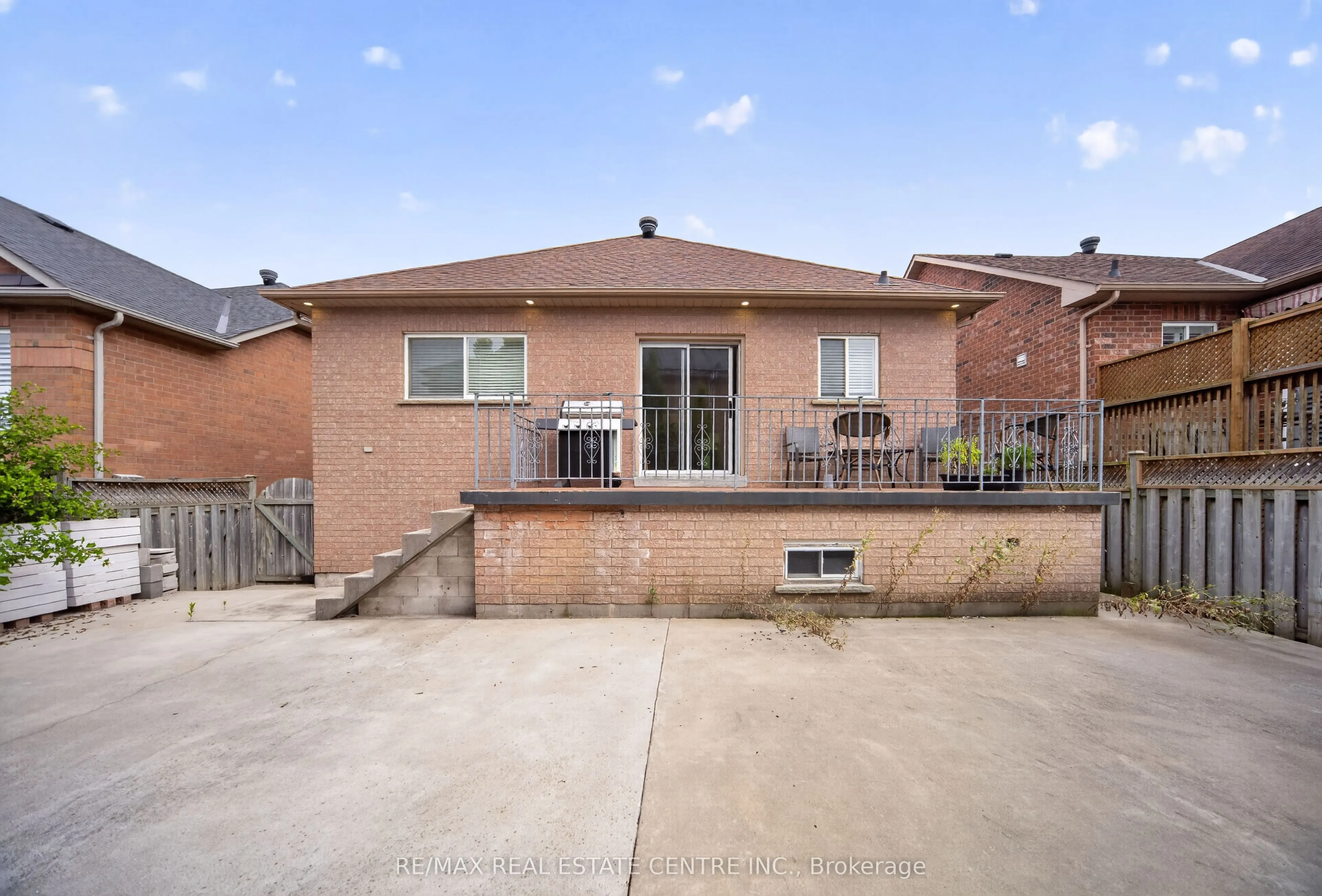 3 Twin Willow Crescent