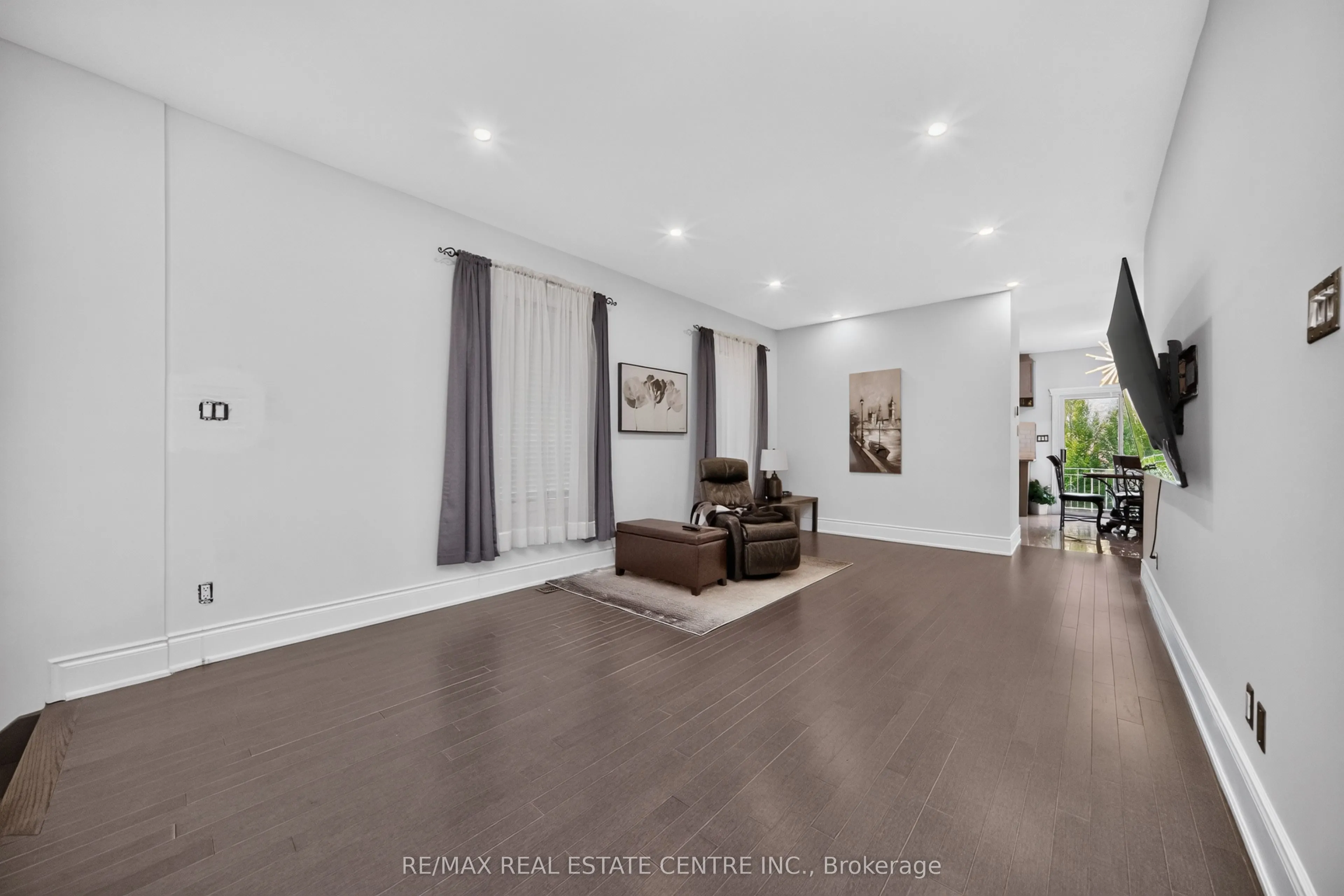 3 Twin Willow Crescent