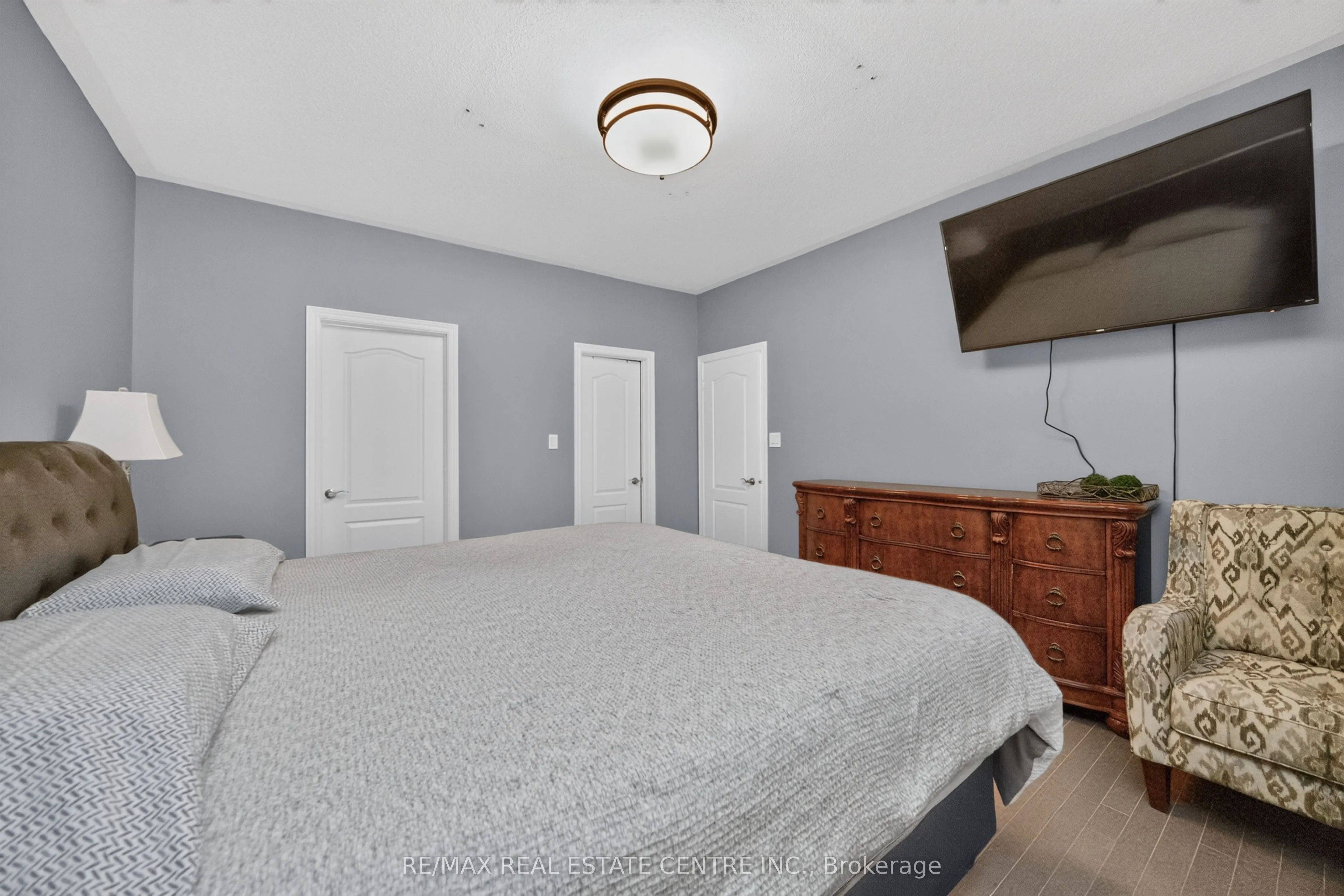 3 Twin Willow Crescent
