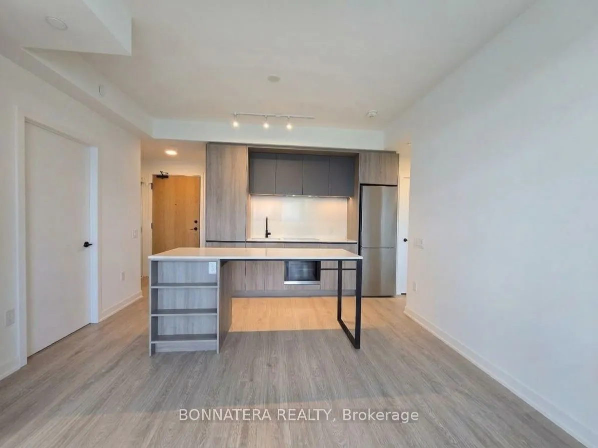 2495 Eglinton Avenue W #1409