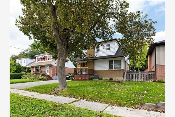 16 Clearbrooke Circle