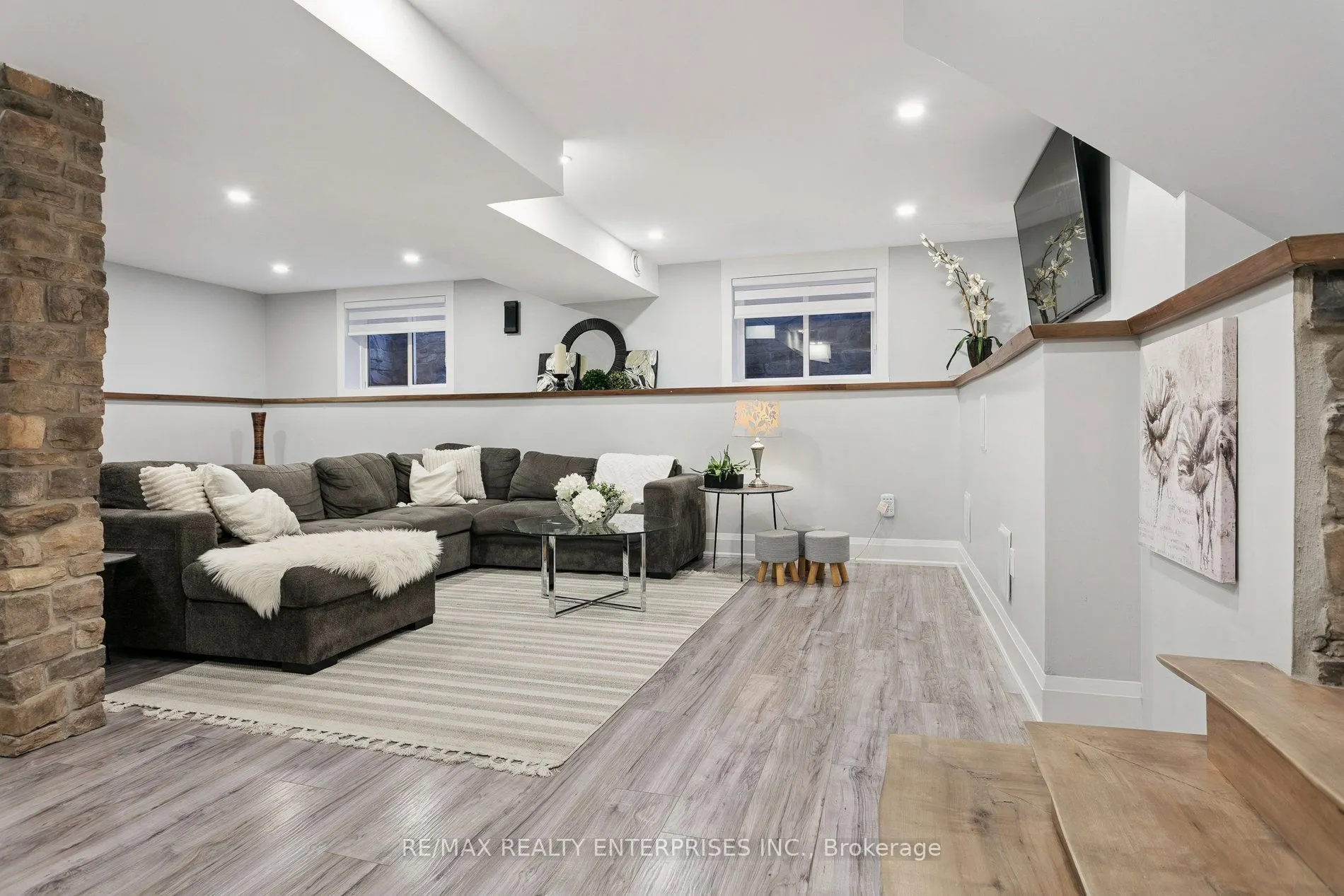 2683 Kingsberry Crescent