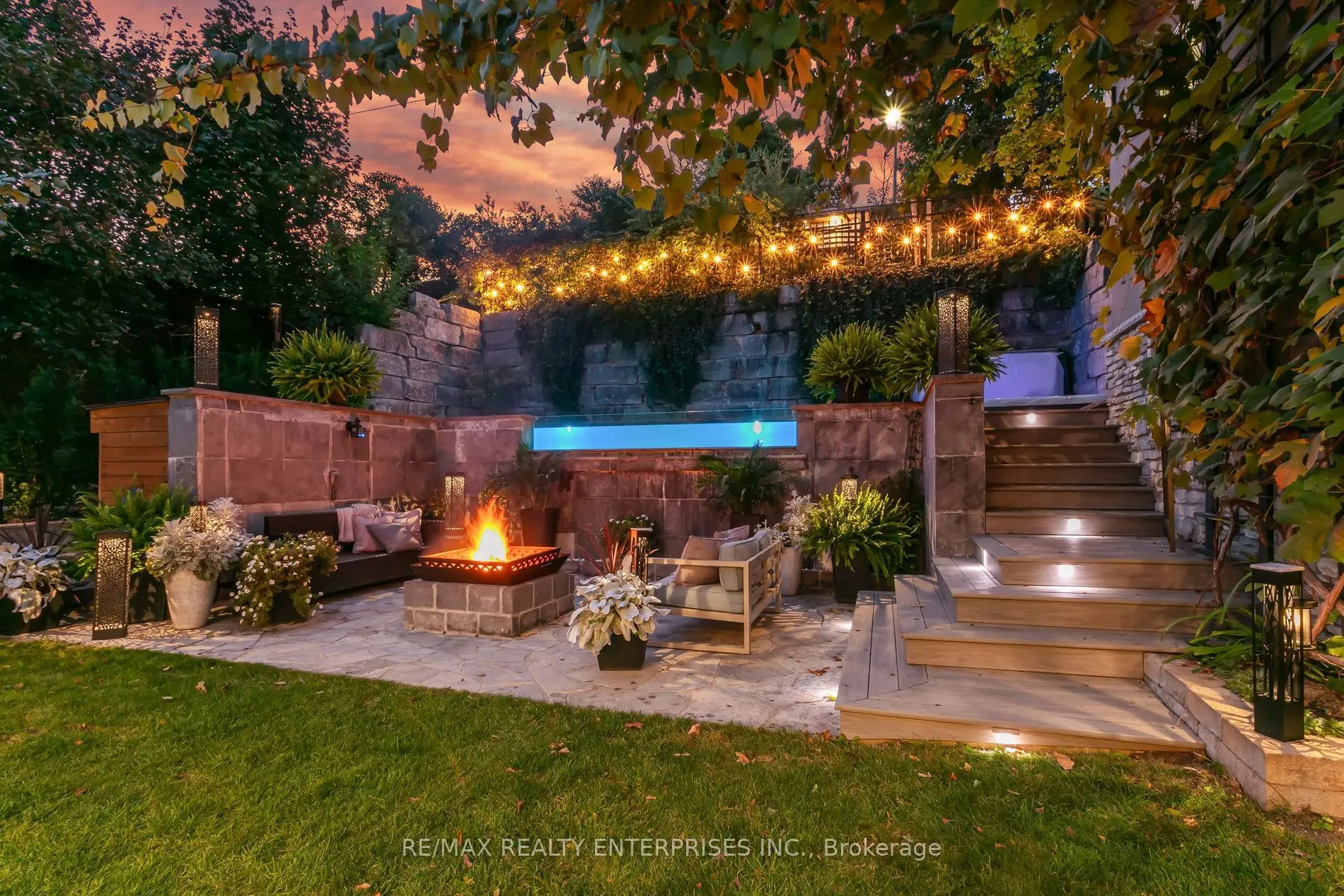 2683 Kingsberry Crescent