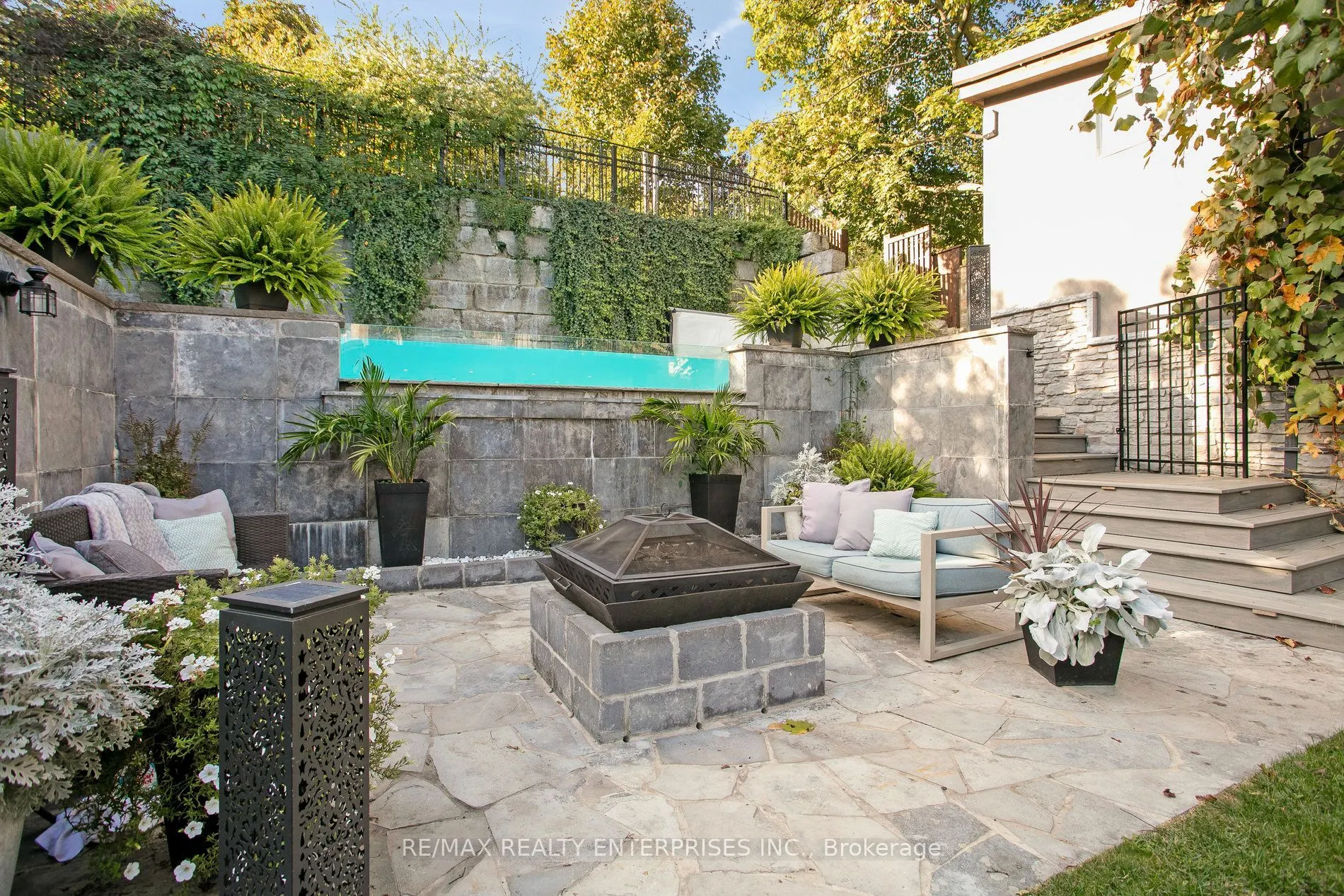 2683 Kingsberry Crescent
