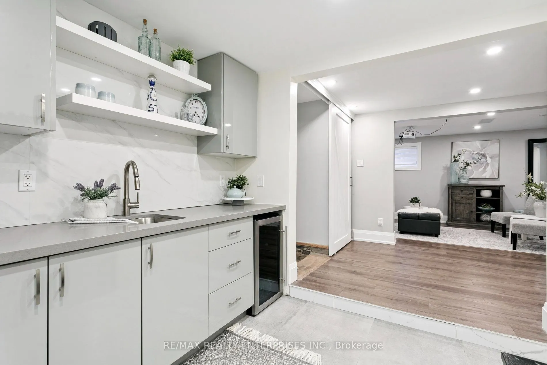2683 Kingsberry Crescent