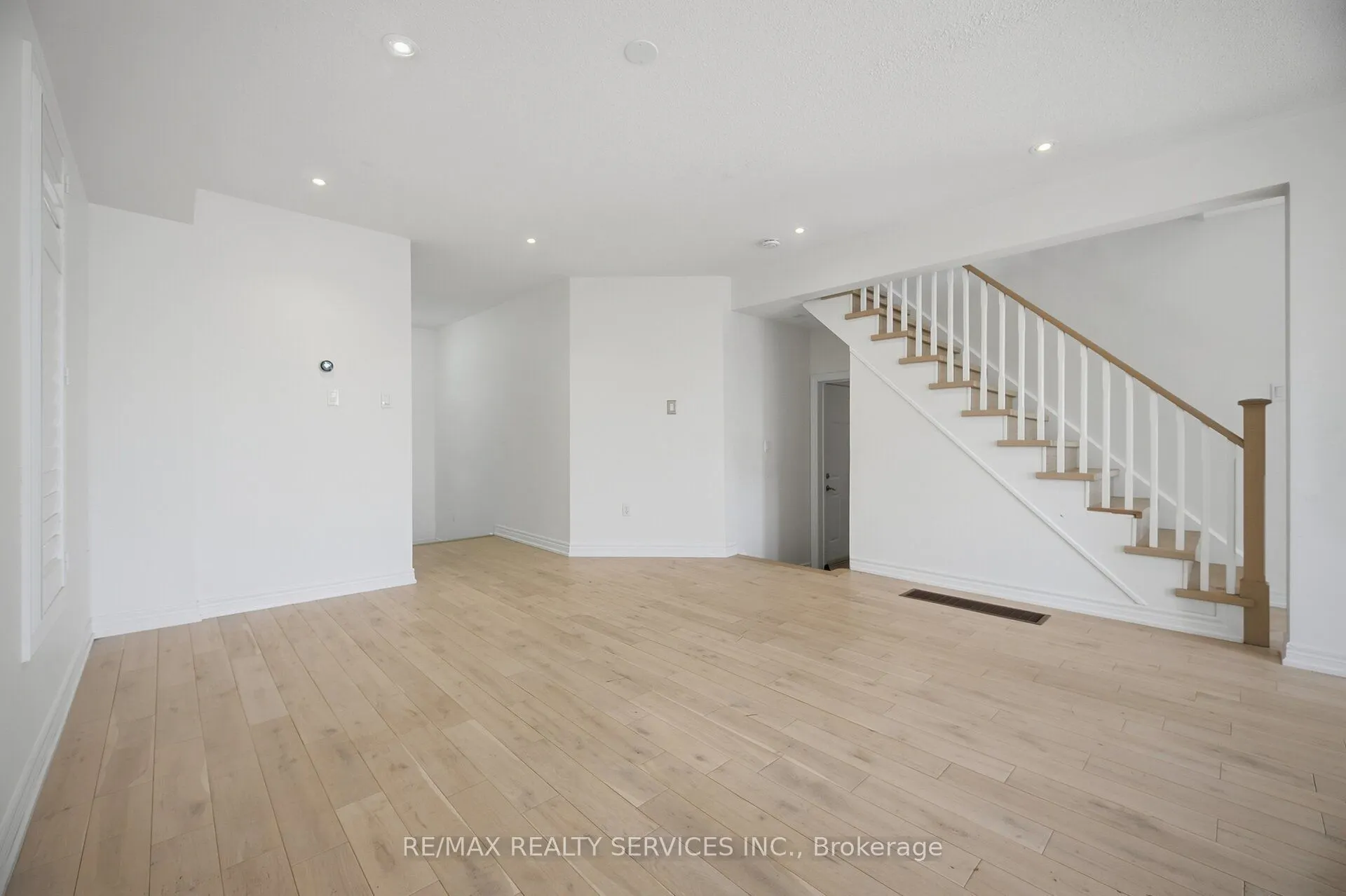 33 Sewells Lane