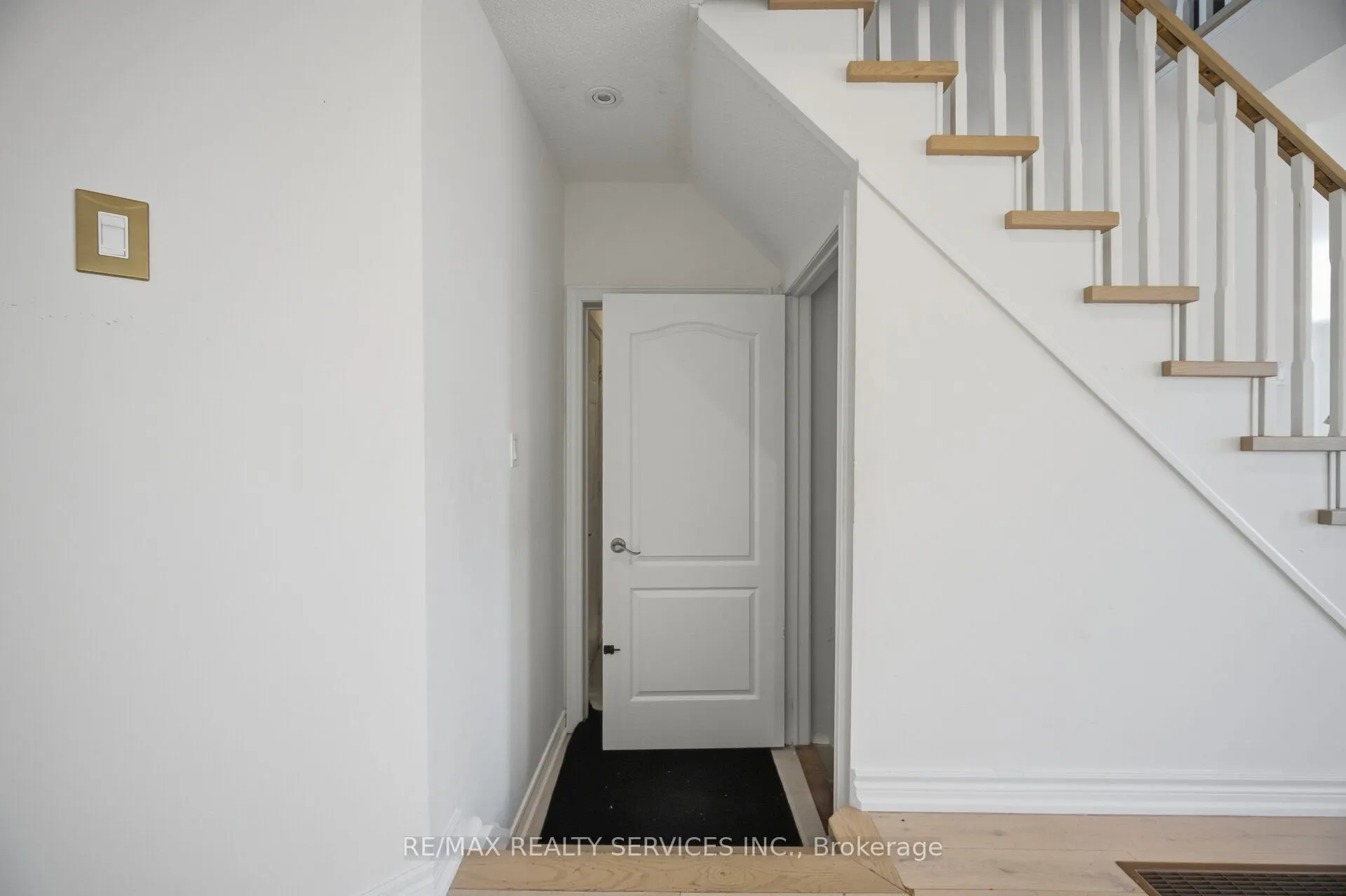 33 Sewells Lane