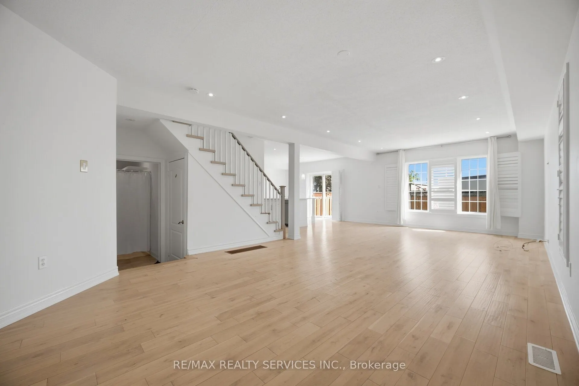 33 Sewells Lane
