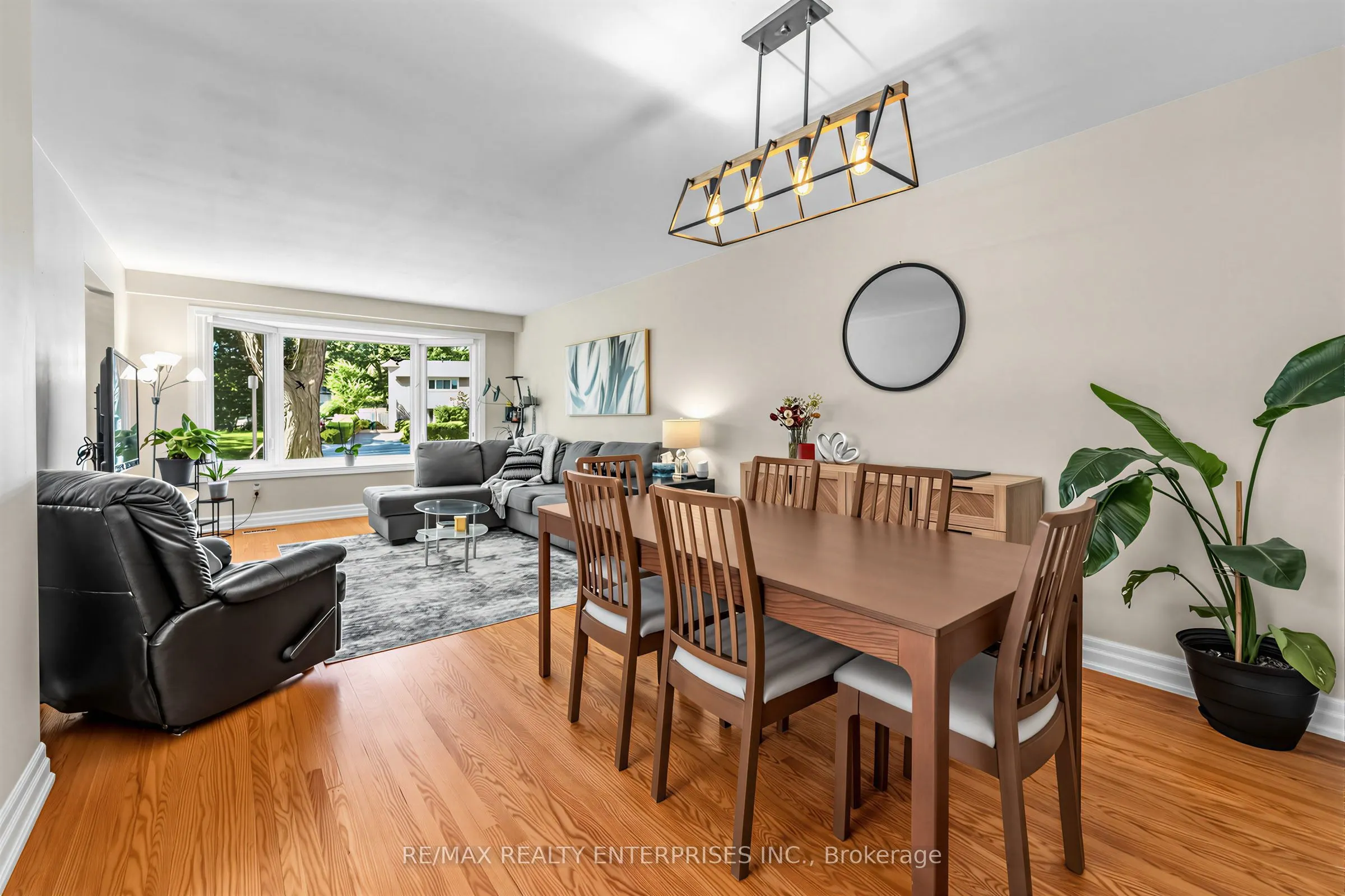 1535 Thetford Court