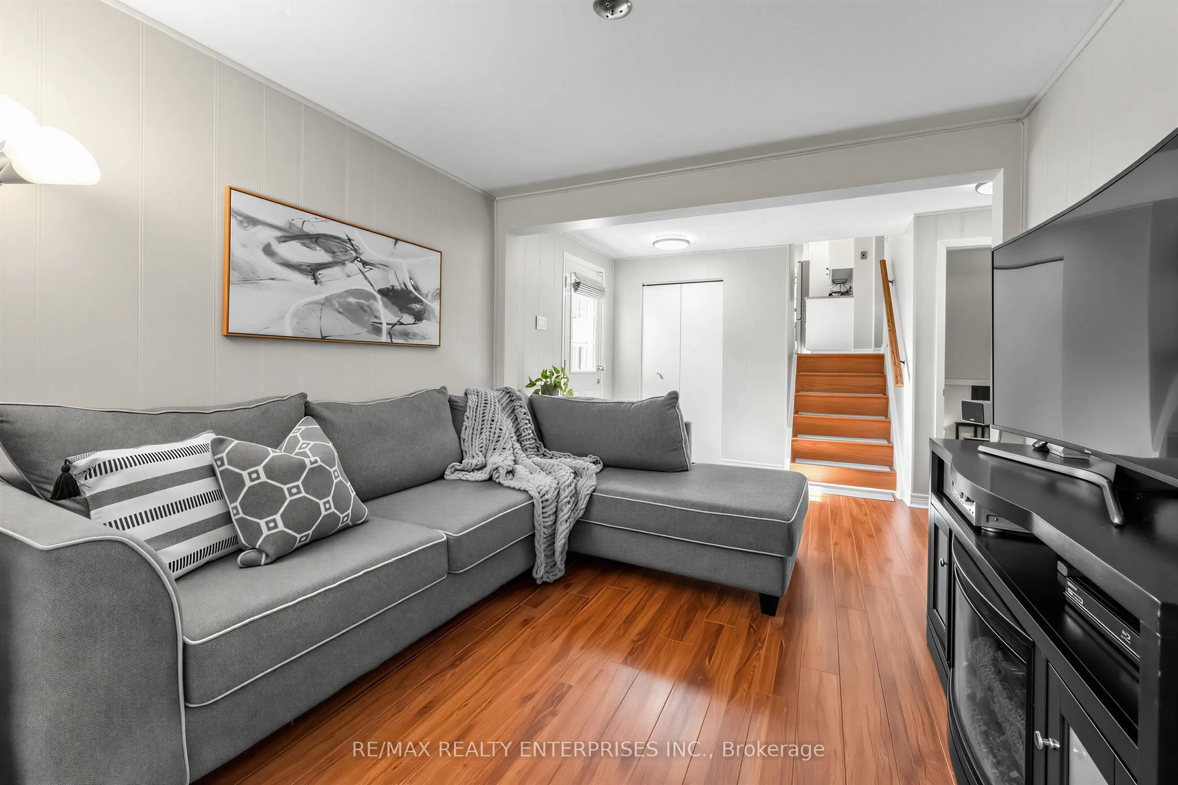 1535 Thetford Court
