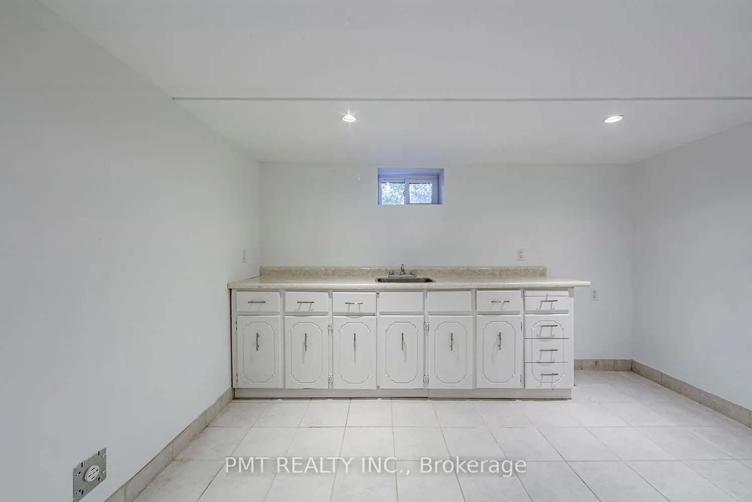39 Windermere Avenue #Bsmt