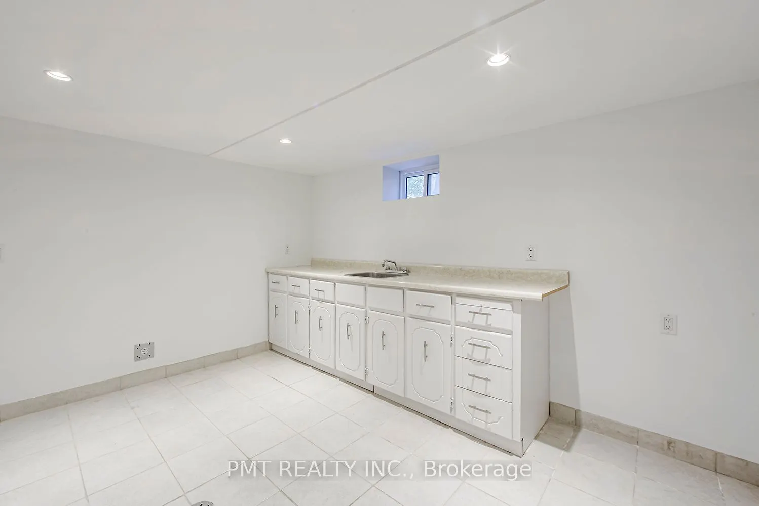 39 Windermere Avenue #Bsmt