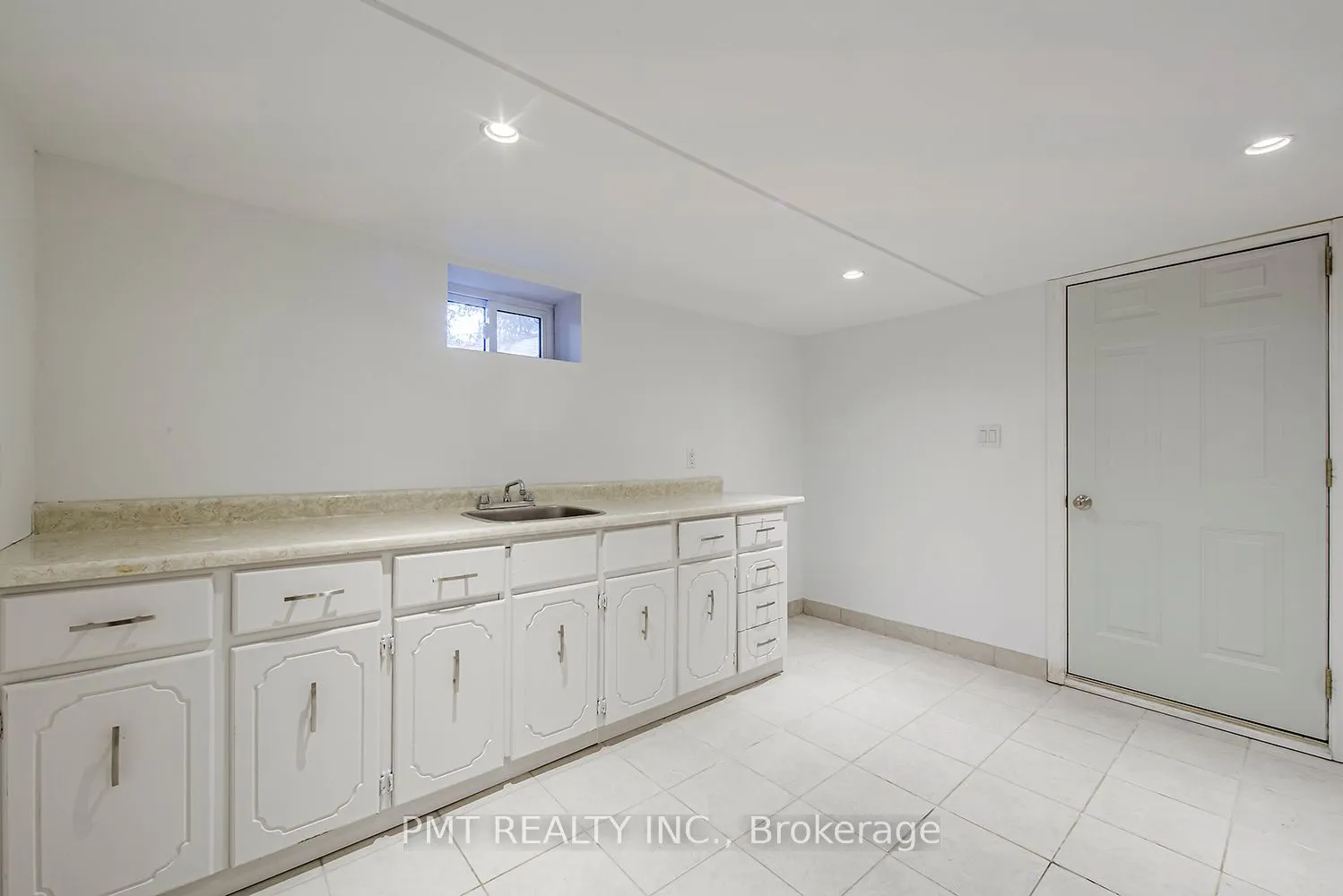 39 Windermere Avenue #Bsmt