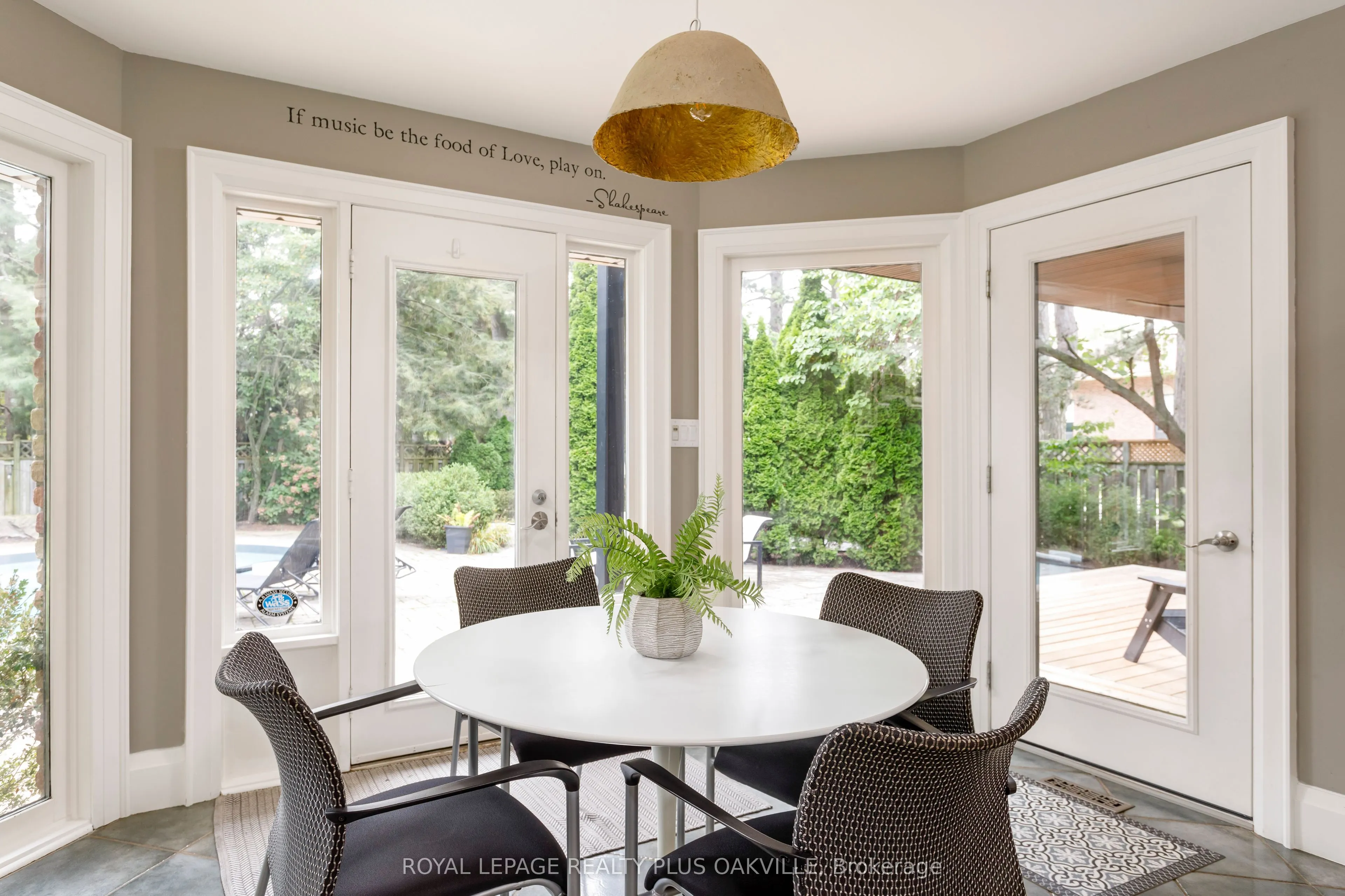 356 Shoreacres Road