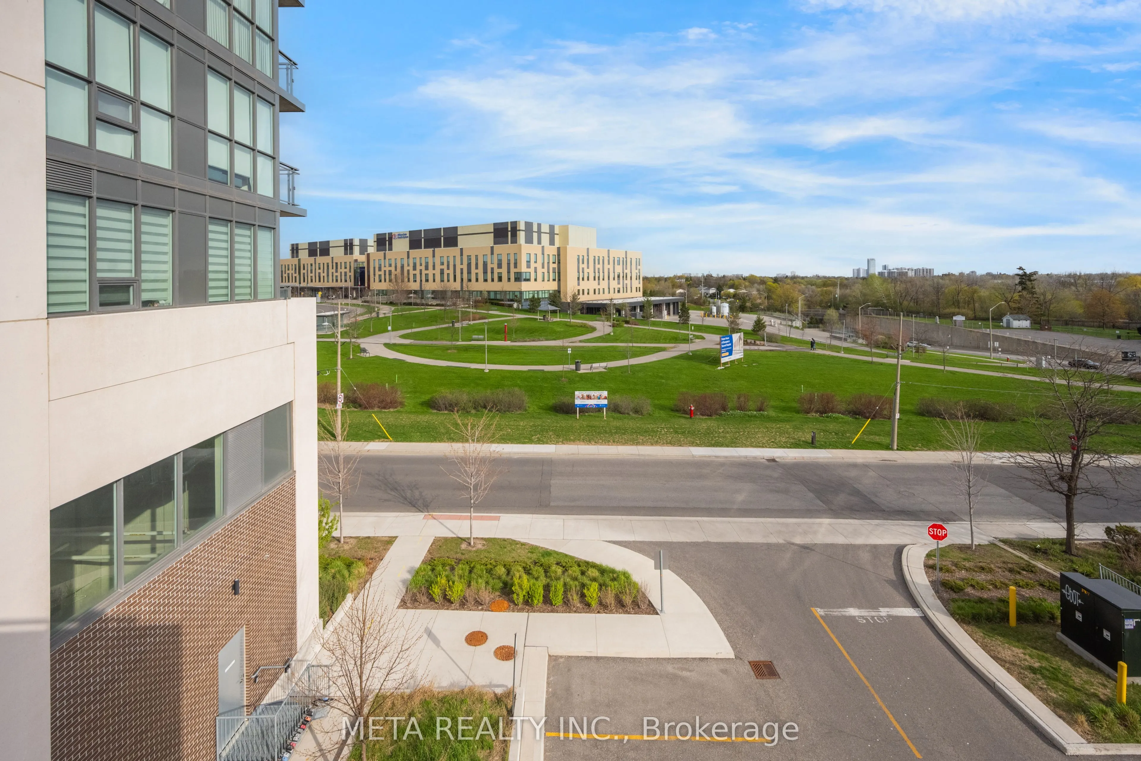 15 Lynch Street #1605