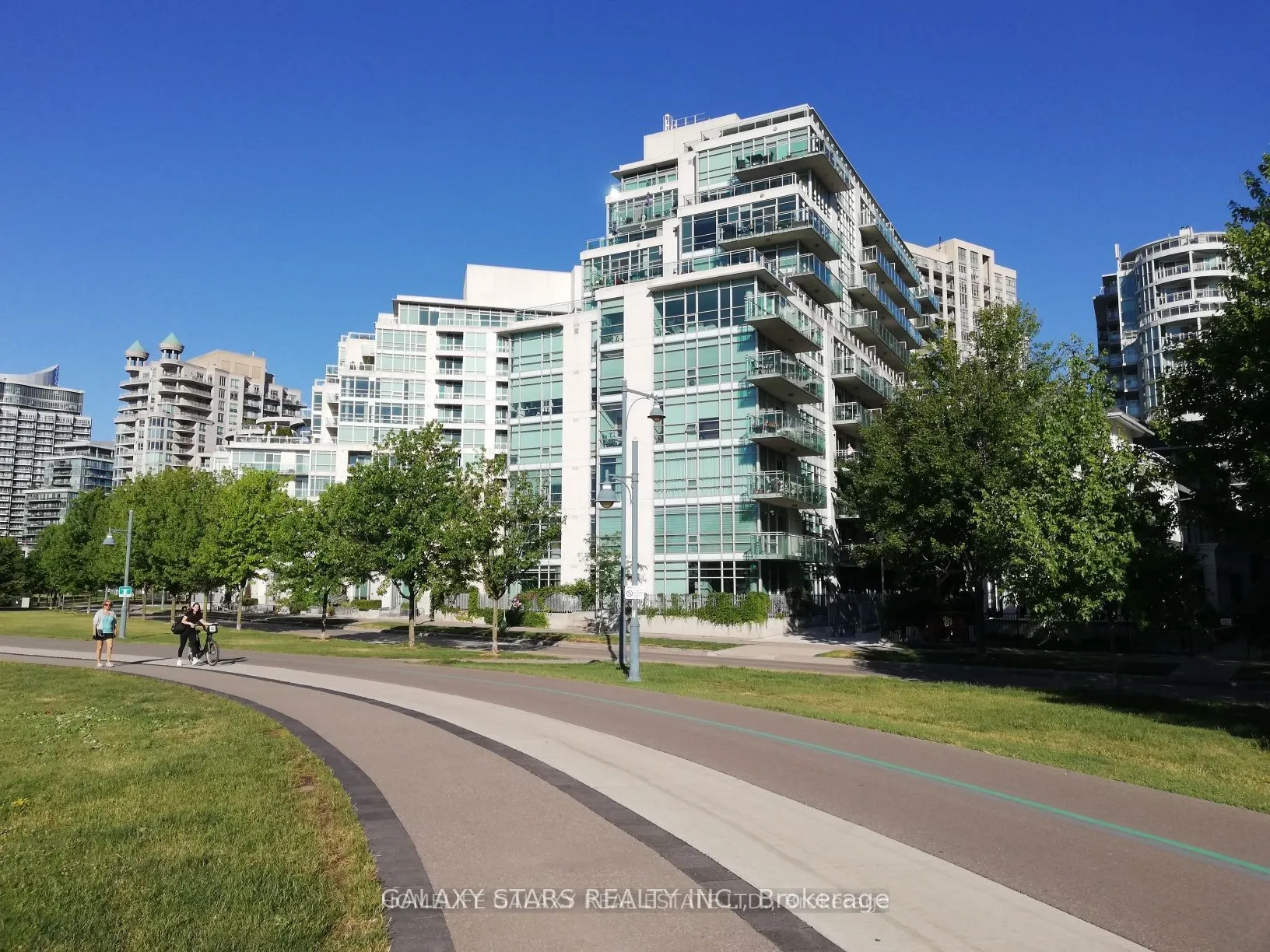 5 Marine Parade Drive #205