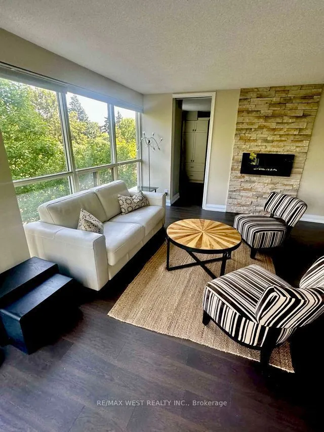 2261 Lake Shore Boulevard W #314