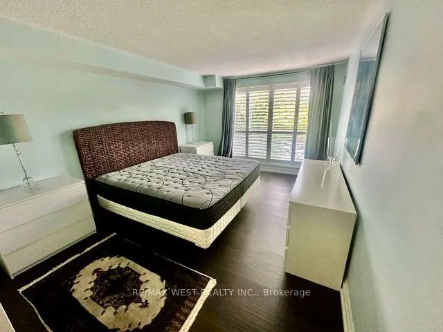 2261 Lake Shore Boulevard W #314