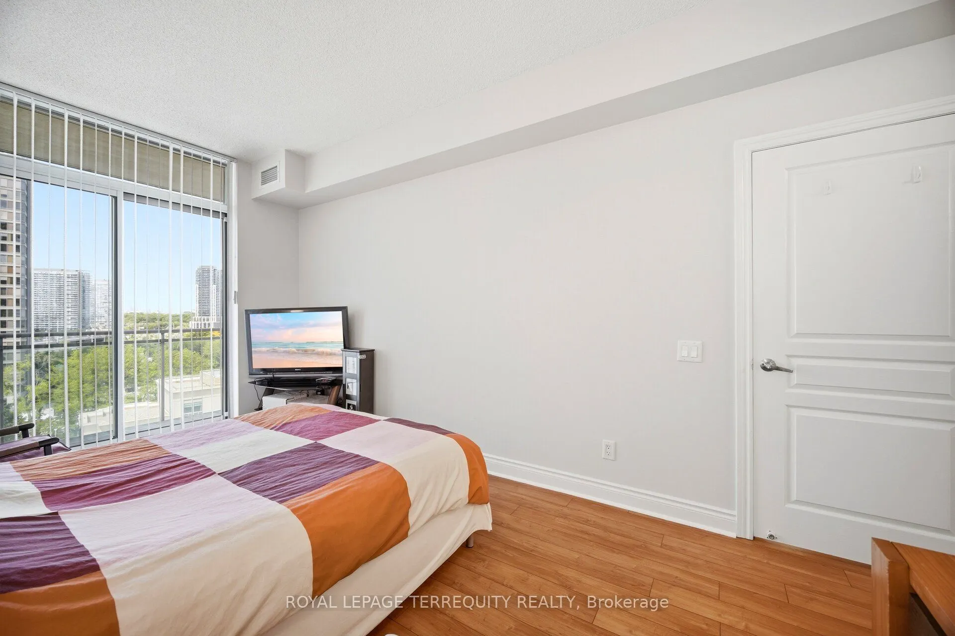 5 Marine Parade Drive #911