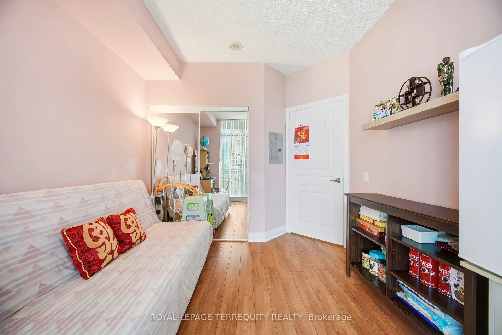 5 Marine Parade Drive #911