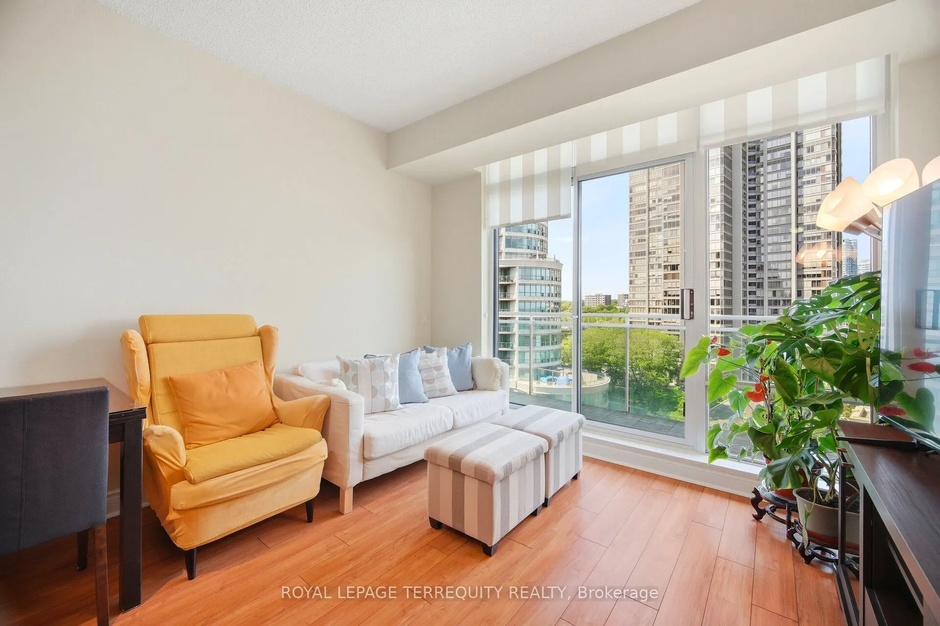 5 Marine Parade Drive #911