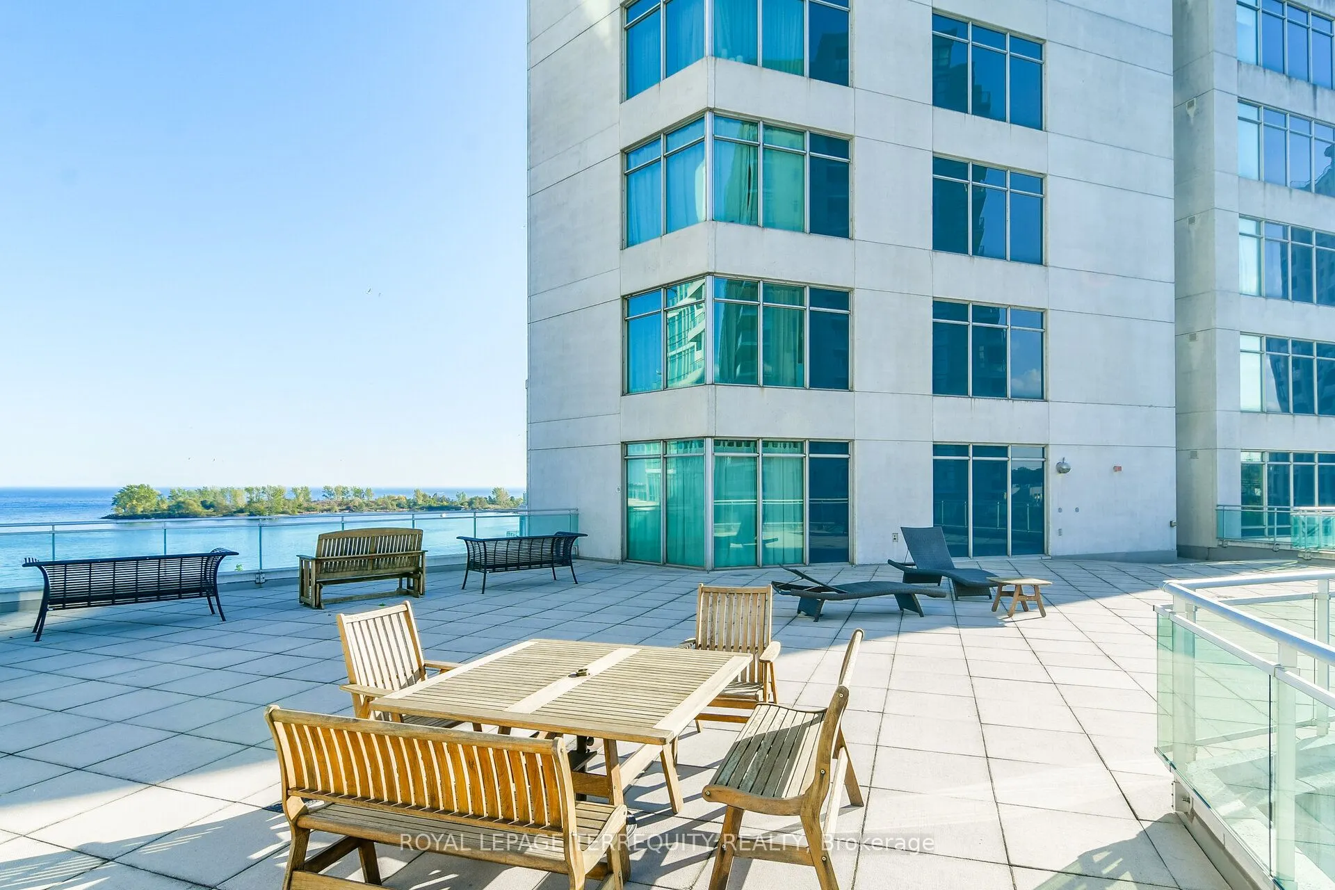 5 Marine Parade Drive #911