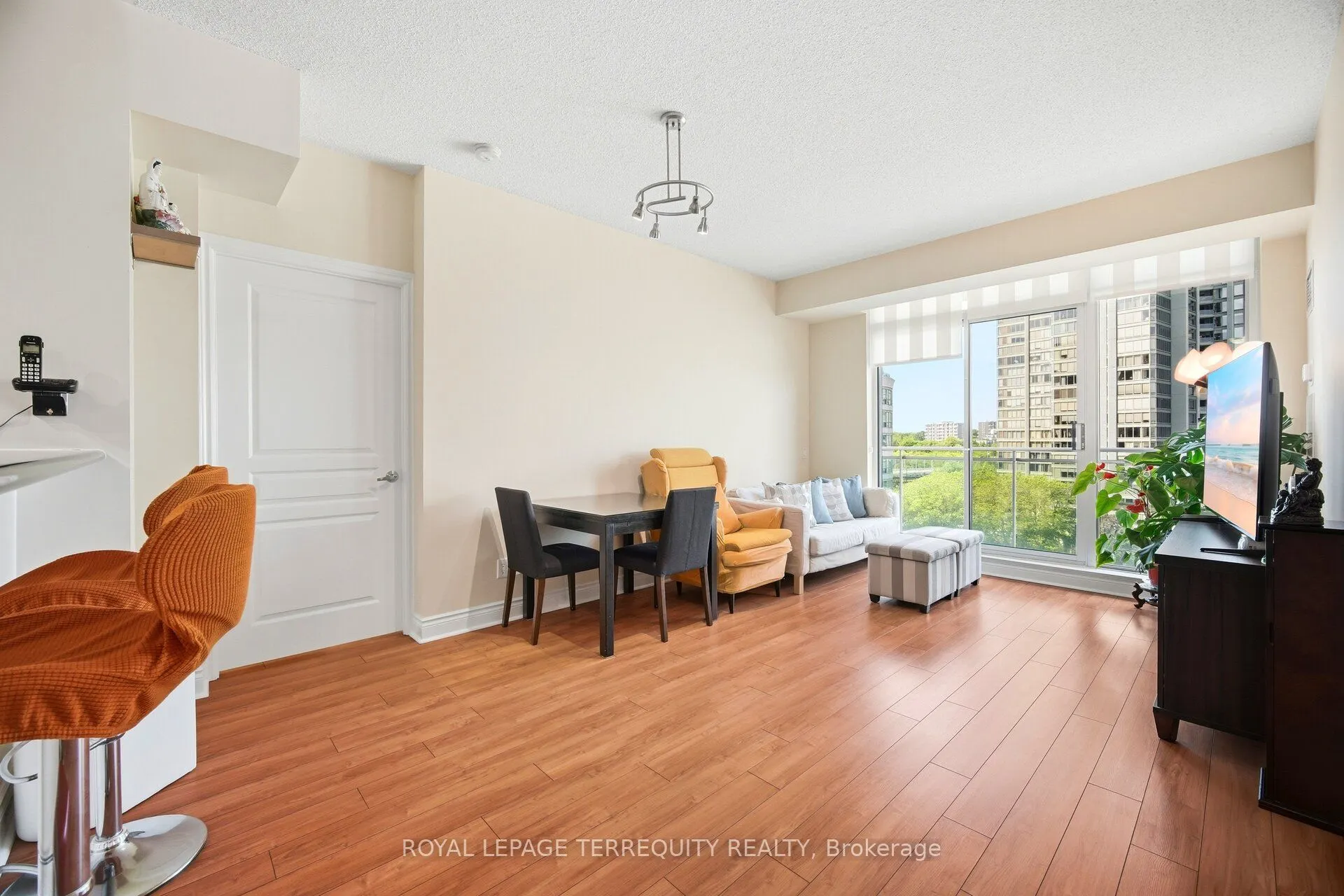 5 Marine Parade Drive #911