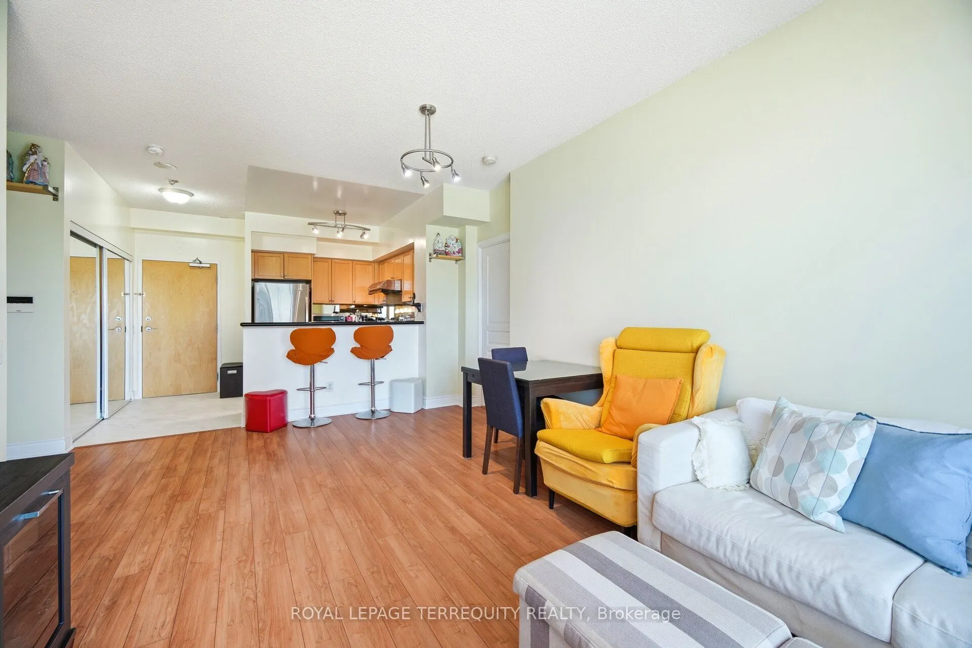5 Marine Parade Drive #911